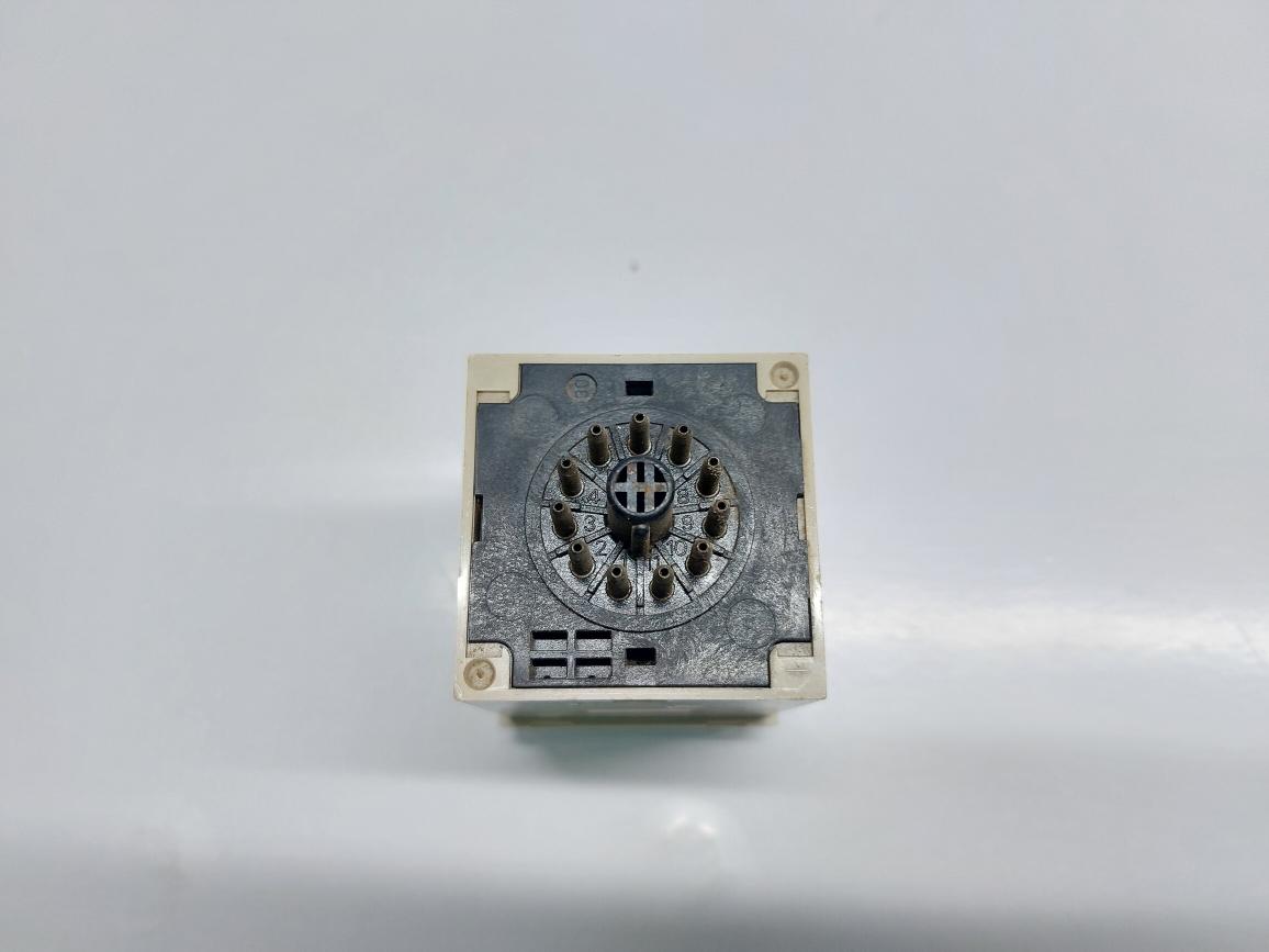 OMRON H3CR-A TIMER 0-1.2 MIN