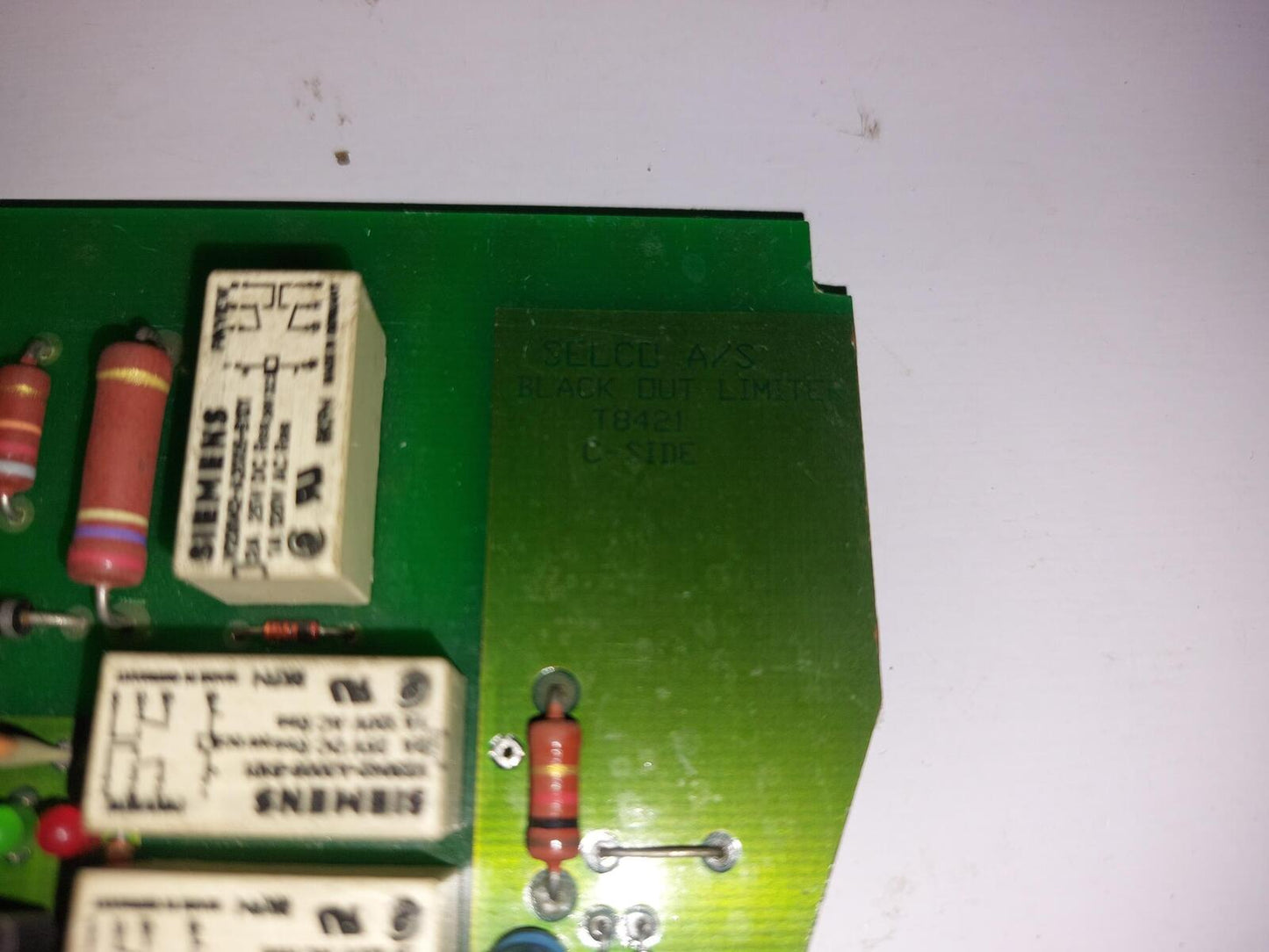 SELCO T8421 BLACK OUT LIMITER