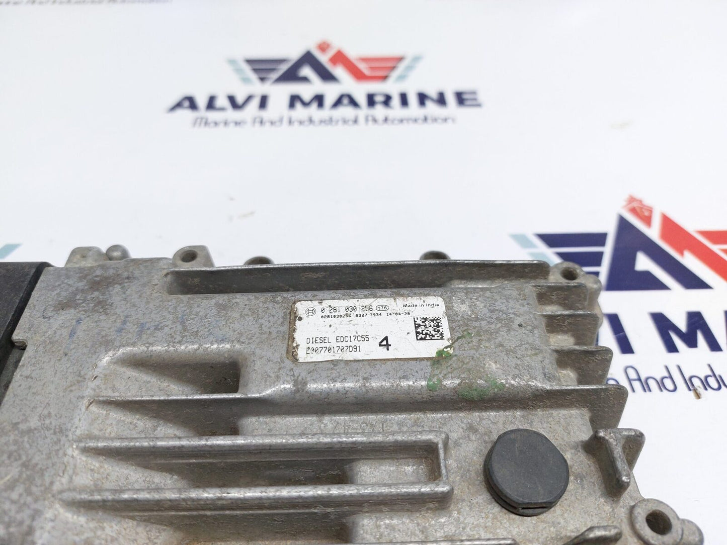 EDC17C55 DIESEL ENGINE CONTROL UNIT 0 281 030 256