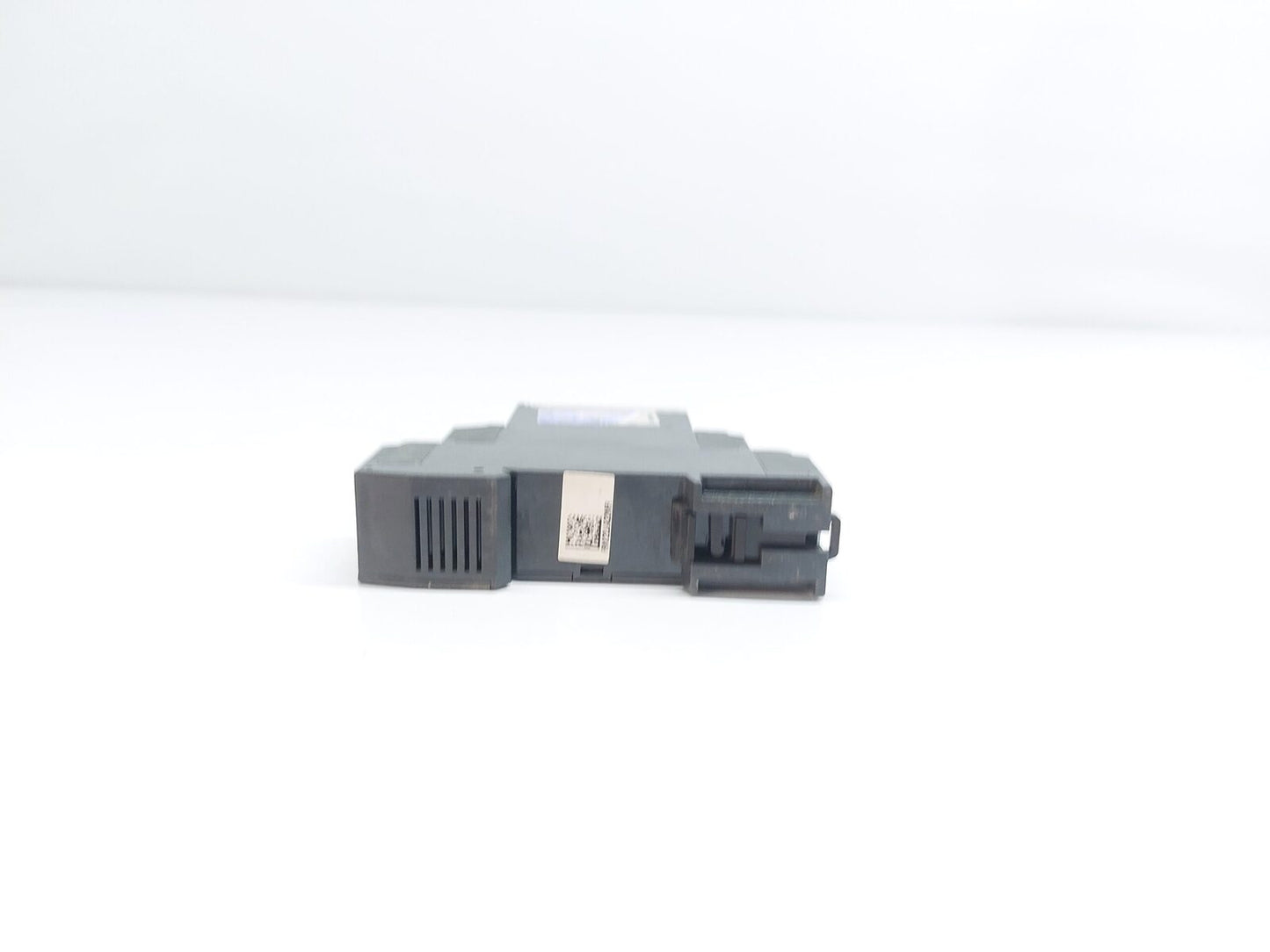 TELEMECANIQUE RM22LA32MR LEVEL CONTROL RELAY 24-240VAC