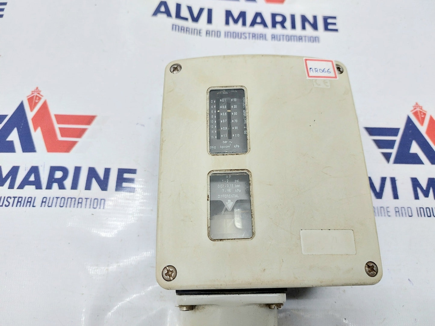DANFOSS RT112 DIFFERNTIAL PRESSURE SWITCH (2)