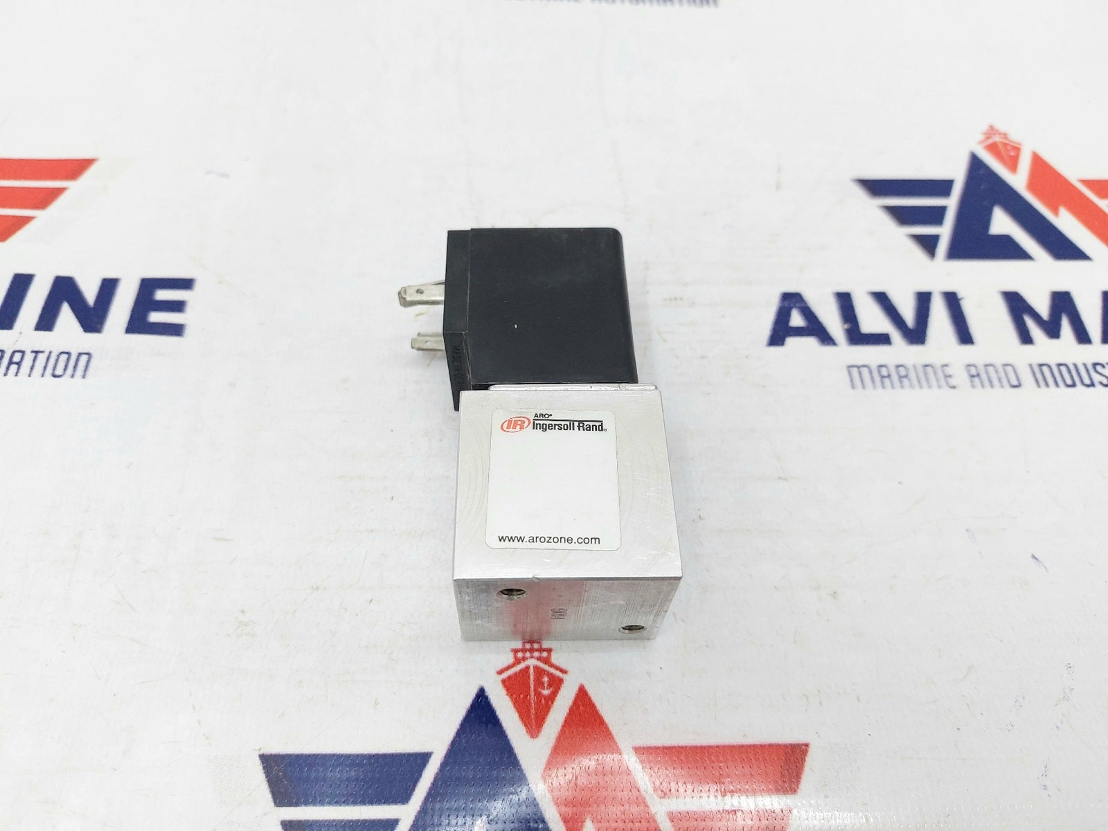 INGERSOLL RAND SOLENOID VALVE 119690-33 (2)