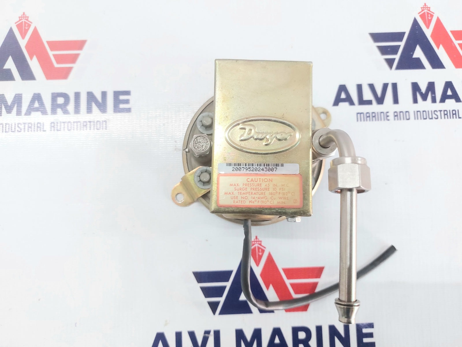 DWYER INSTRUMENTS 1910-0 PRESSURE SWITCH (2)
