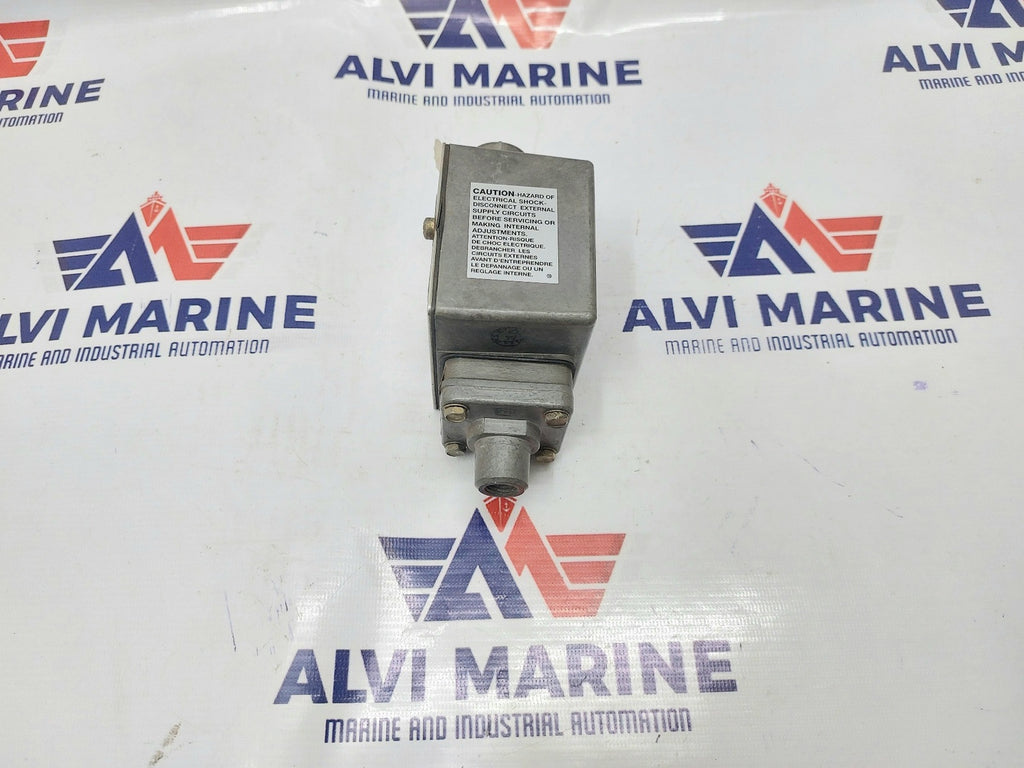BARKSDALE E1H-H500 PRESSURE ACTUATED SWITCH 25-500 PSI