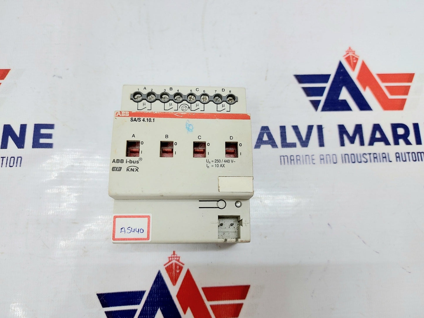 ABB SAS 4.10.1 SWITCH ACTUATOR 2CDG 110 040 R0011 (2)