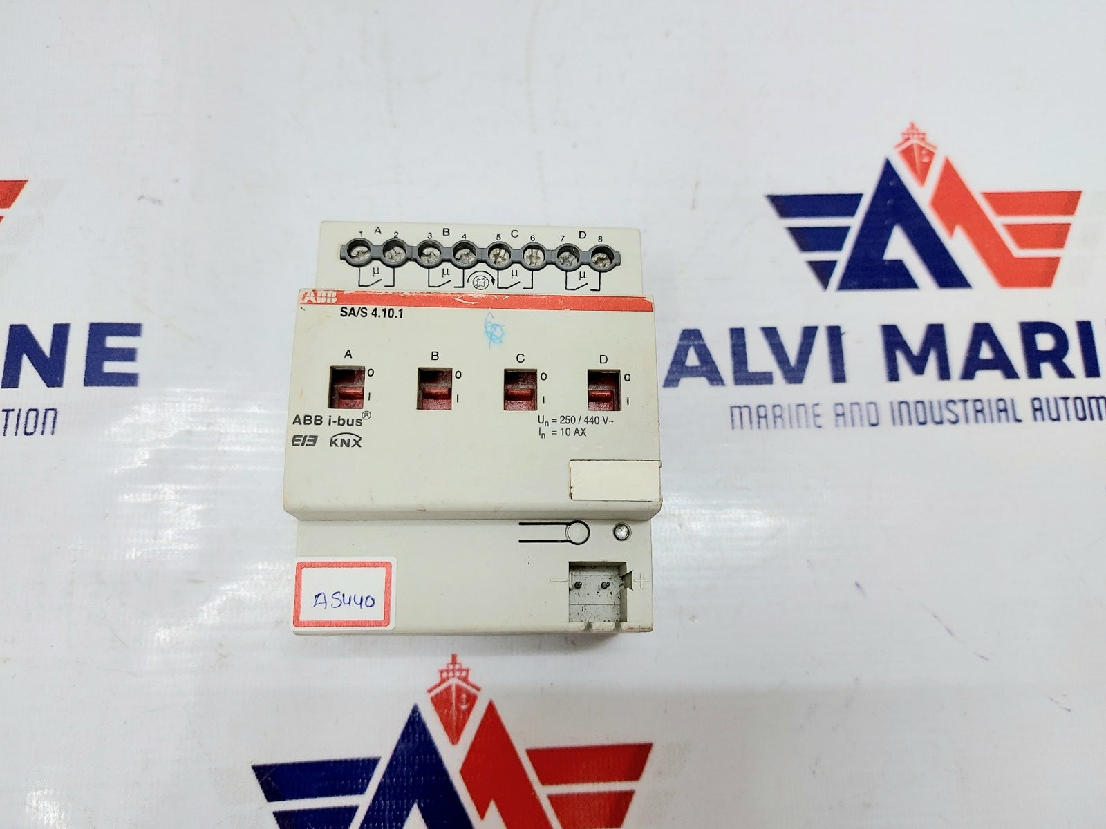ABB SAS 4.10.1 SWITCH ACTUATOR 2CDG 110 040 R0011 (2)