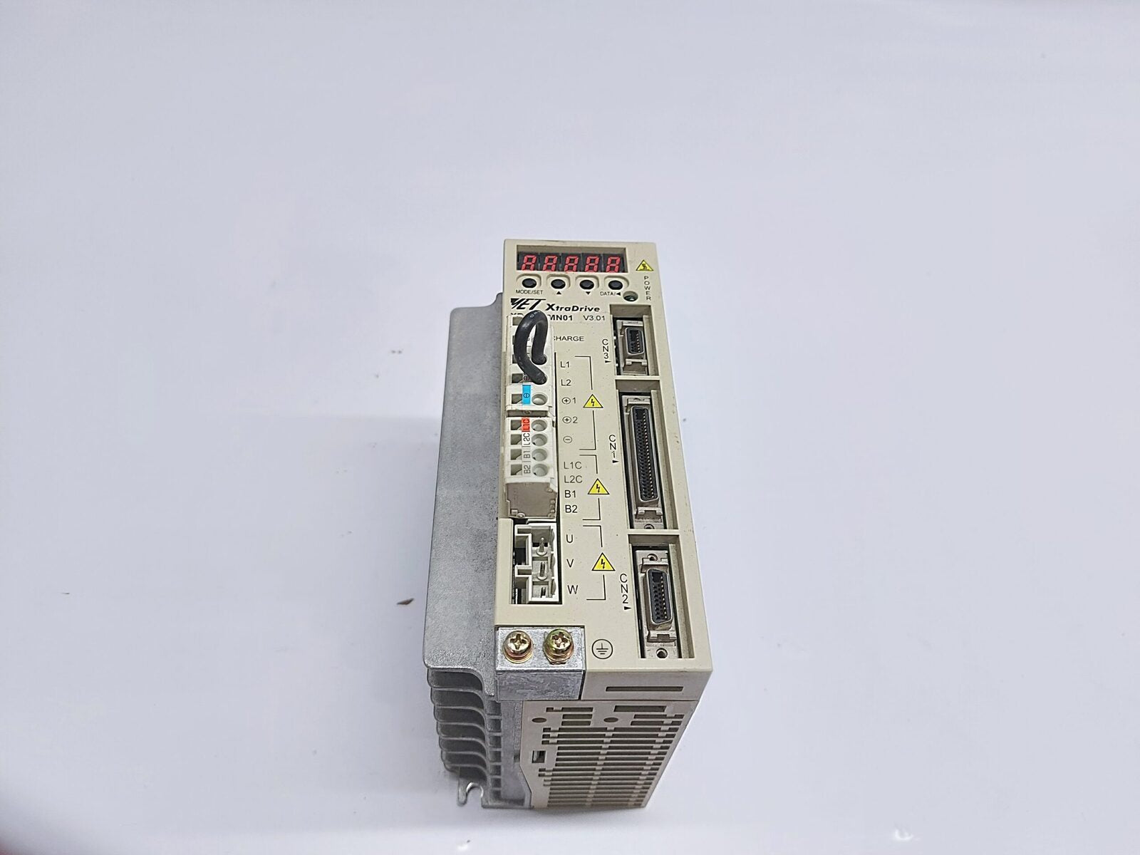 YASKAWA XTRADRIVE XD-04-MN01 AC SERVO DRIVE