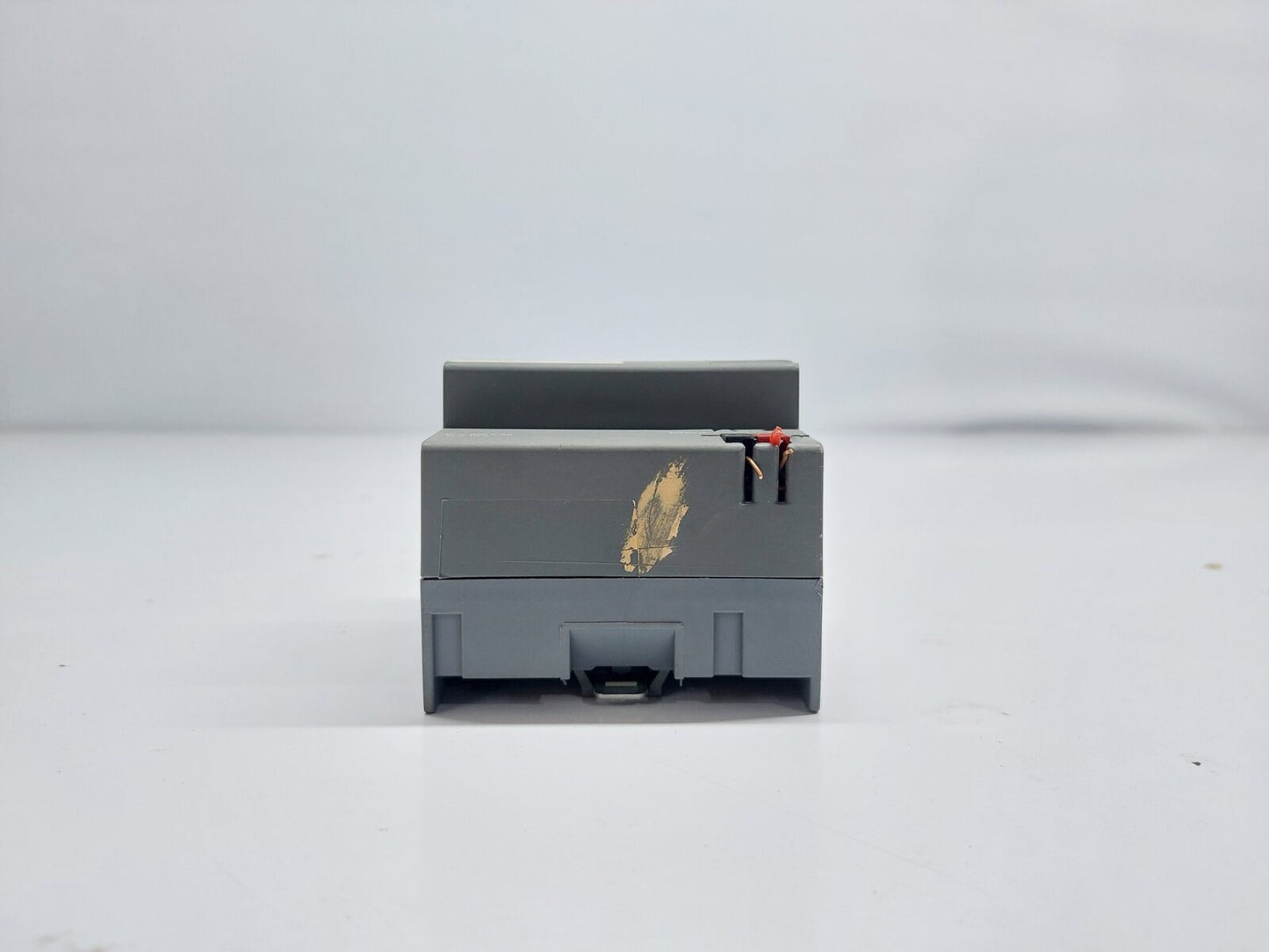 ABB SA-M-0.4.1 SWITCH ACTUATOR 4-G, 16A (3)
