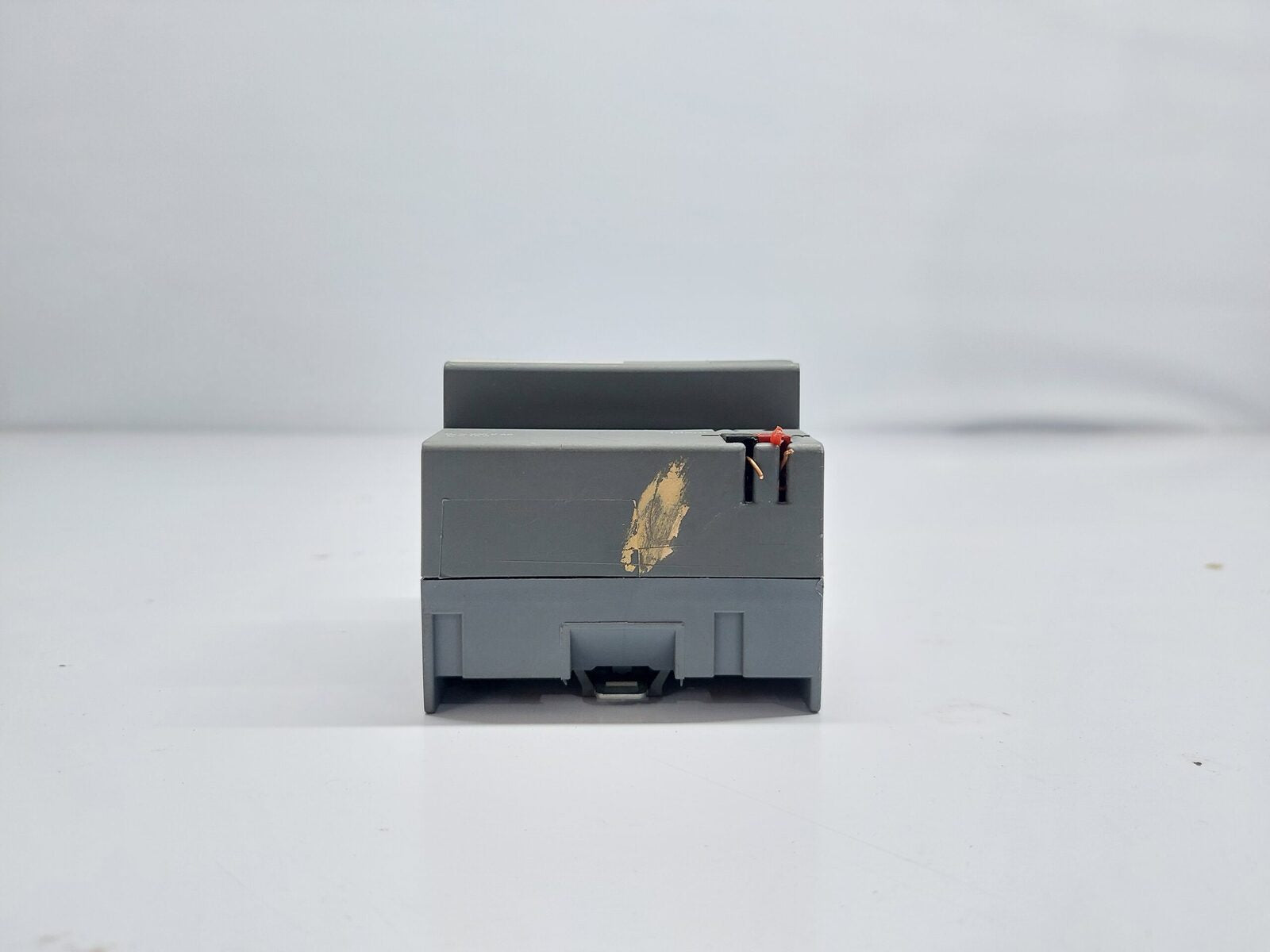 ABB SA-M-0.4.1 SWITCH ACTUATOR 4-G, 16A (3)