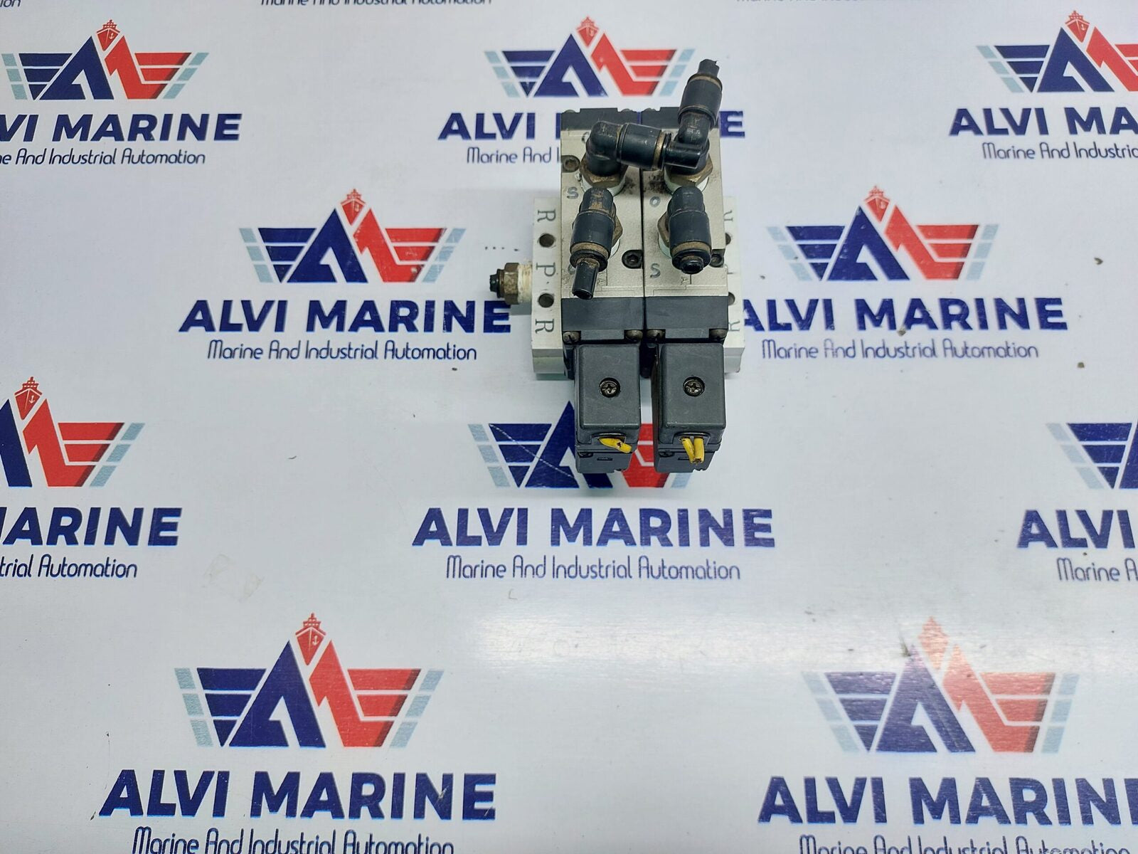 SMC VF5120-1E-03 PNEUMATIC AIR SOLENOID VALVE (1)