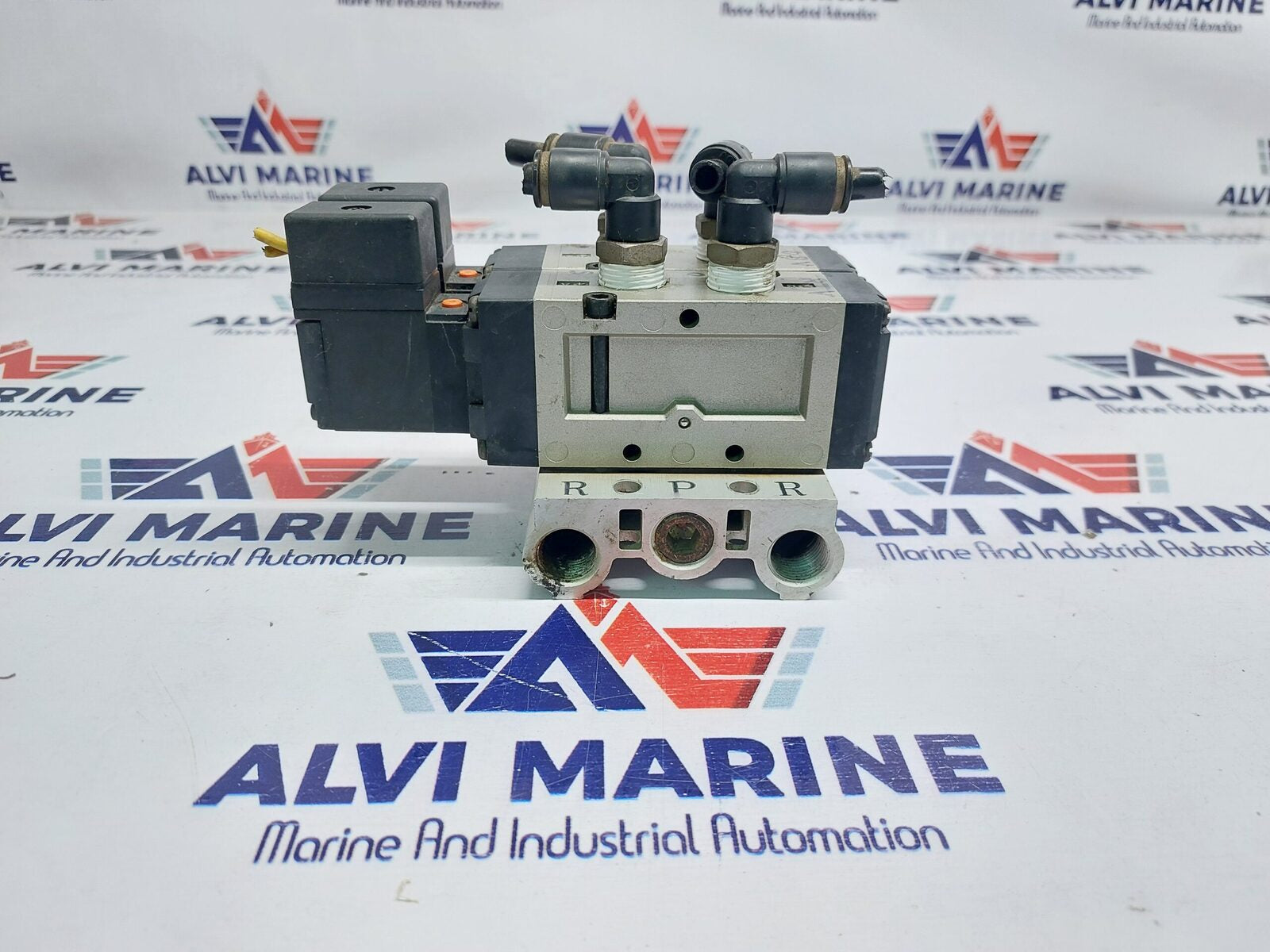 SMC VF5120-1E-03 PNEUMATIC AIR SOLENOID VALVE (4)