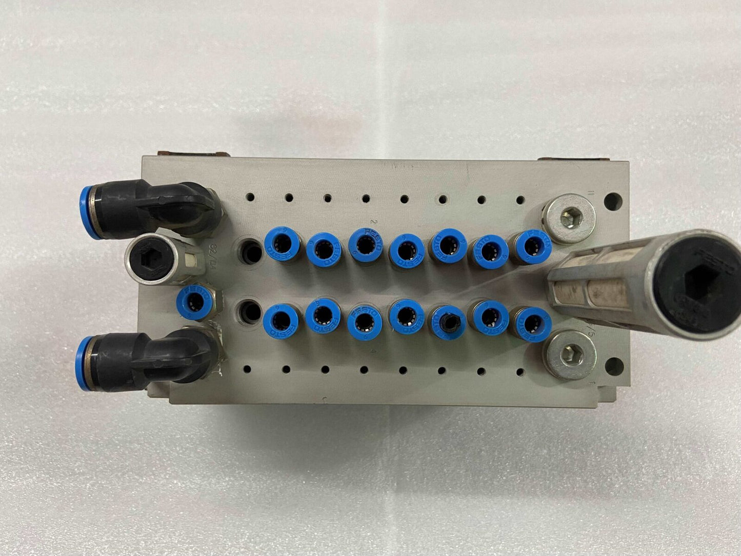 FESTO CPV14-GE-DI01-8 VALVE TERMINAL 161 361 152 550 (3)