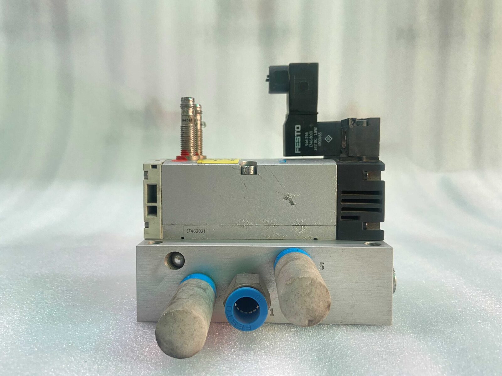 FESTO VSVA-M52-MZ-A1-1C1-APP POSITION SENSOR (4)