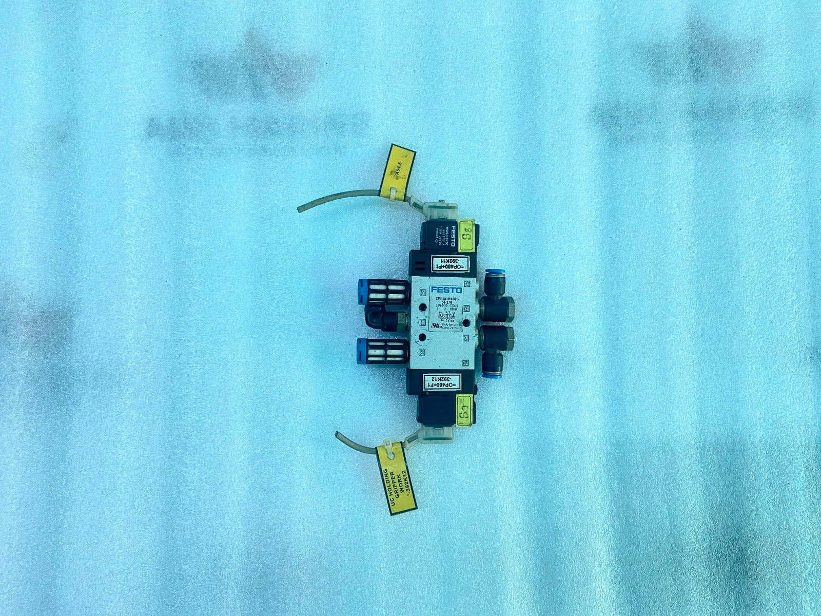 LOT OF 2 FESTO CPE14-M1BH-5J-1/8 SOLENOID VALVE