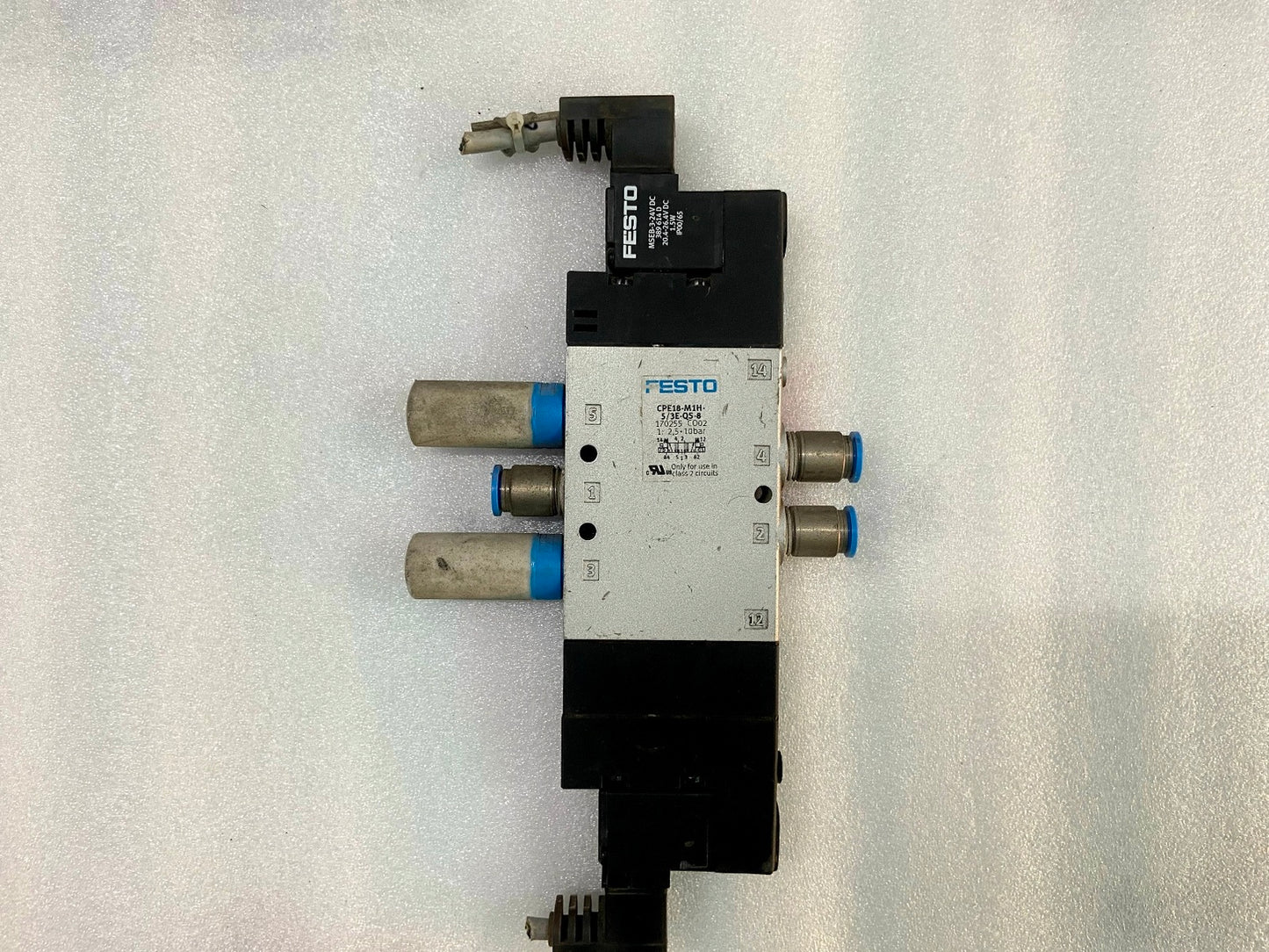 FESTO CPE18-M1H-53E-QS-8 SOLENOID VALVE (2)