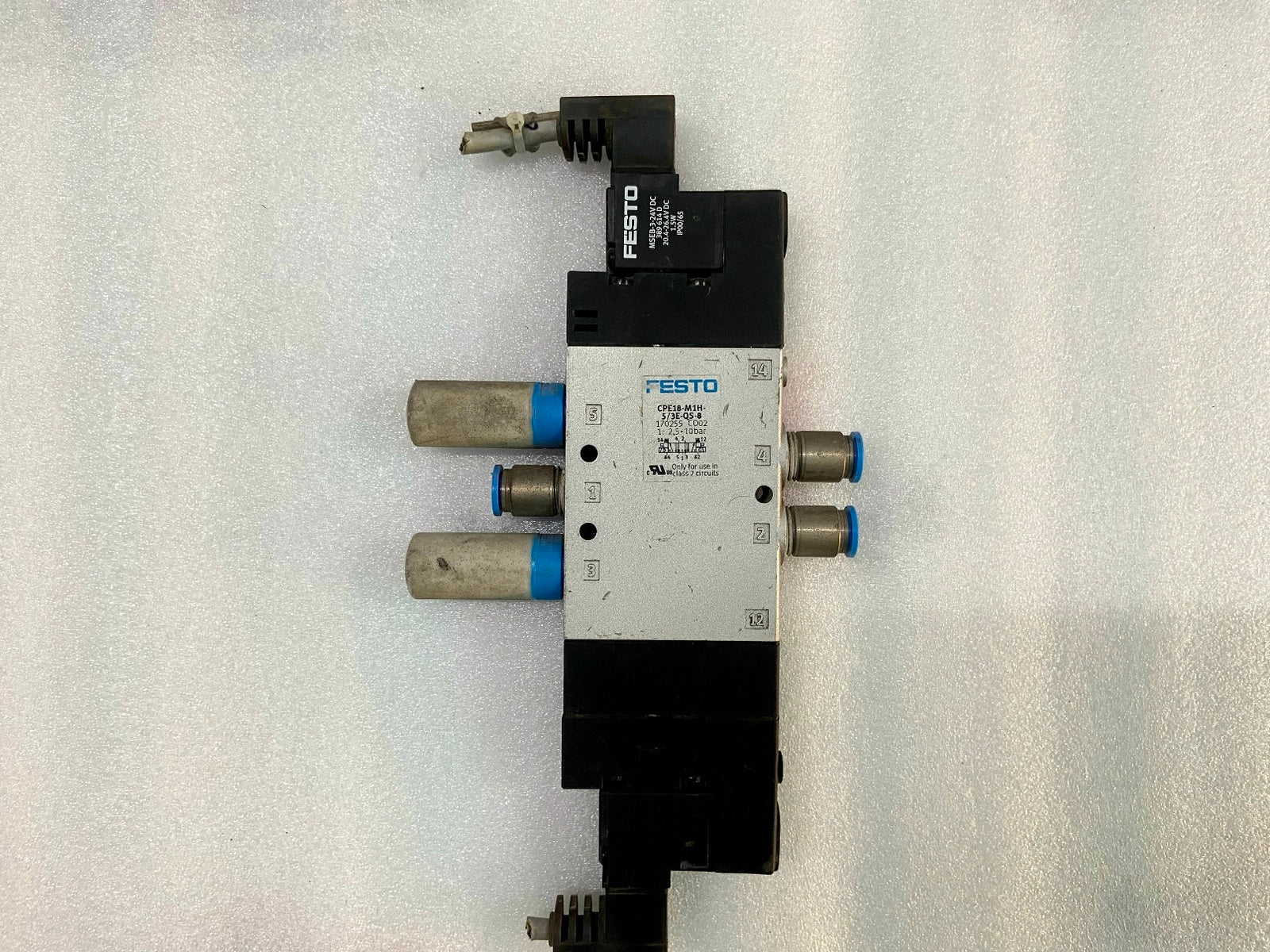 FESTO CPE18-M1H-53E-QS-8 SOLENOID VALVE (2)