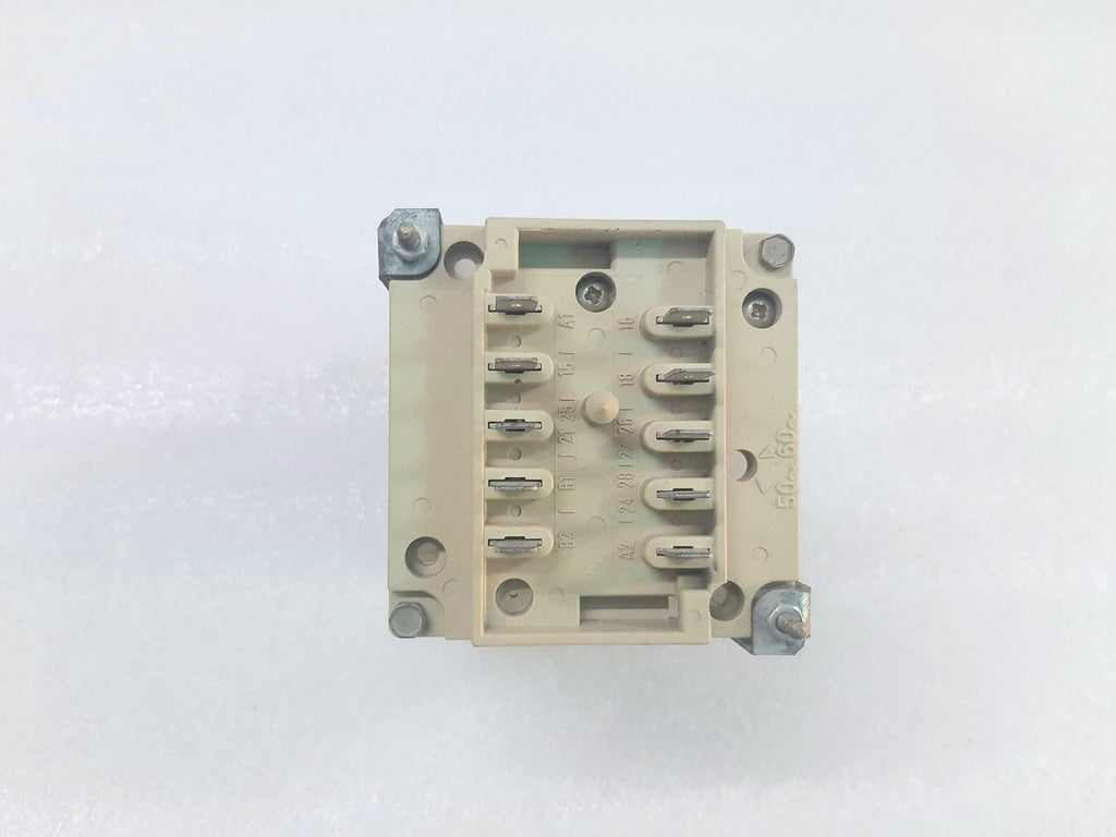 SCHLEICHER DSYR32L (A) TIMER RELAY 230V~50-60Z (4)