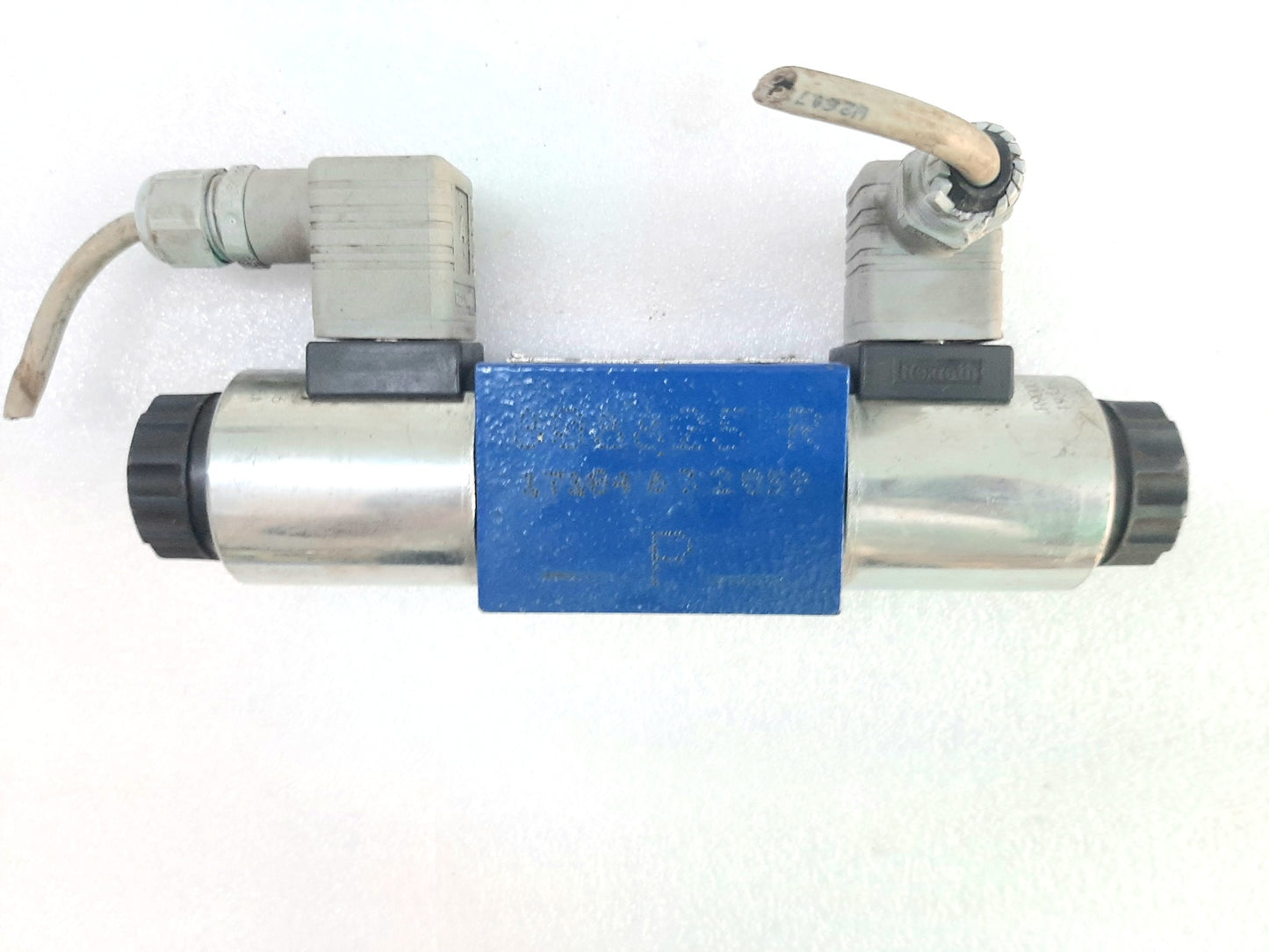 REXROTH R900572738 DIRECTIONAL SPOOL VALVE 4WE 6 E67-62EG24N9K4T06 (2)