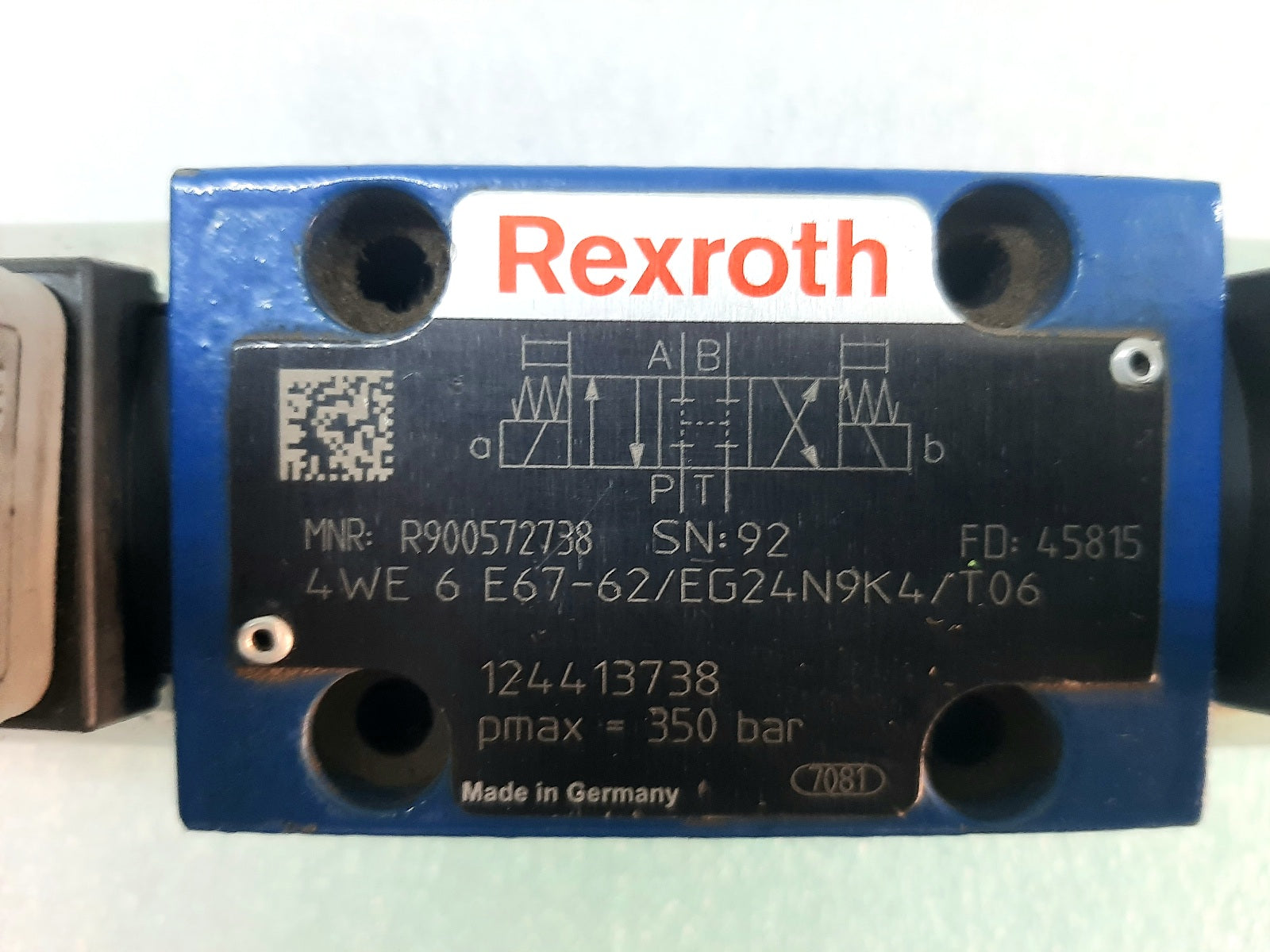 REXROTH R900572738 DIRECTIONAL SPOOL VALVE 4WE 6 E67-62EG24N9K4T06 (3)
