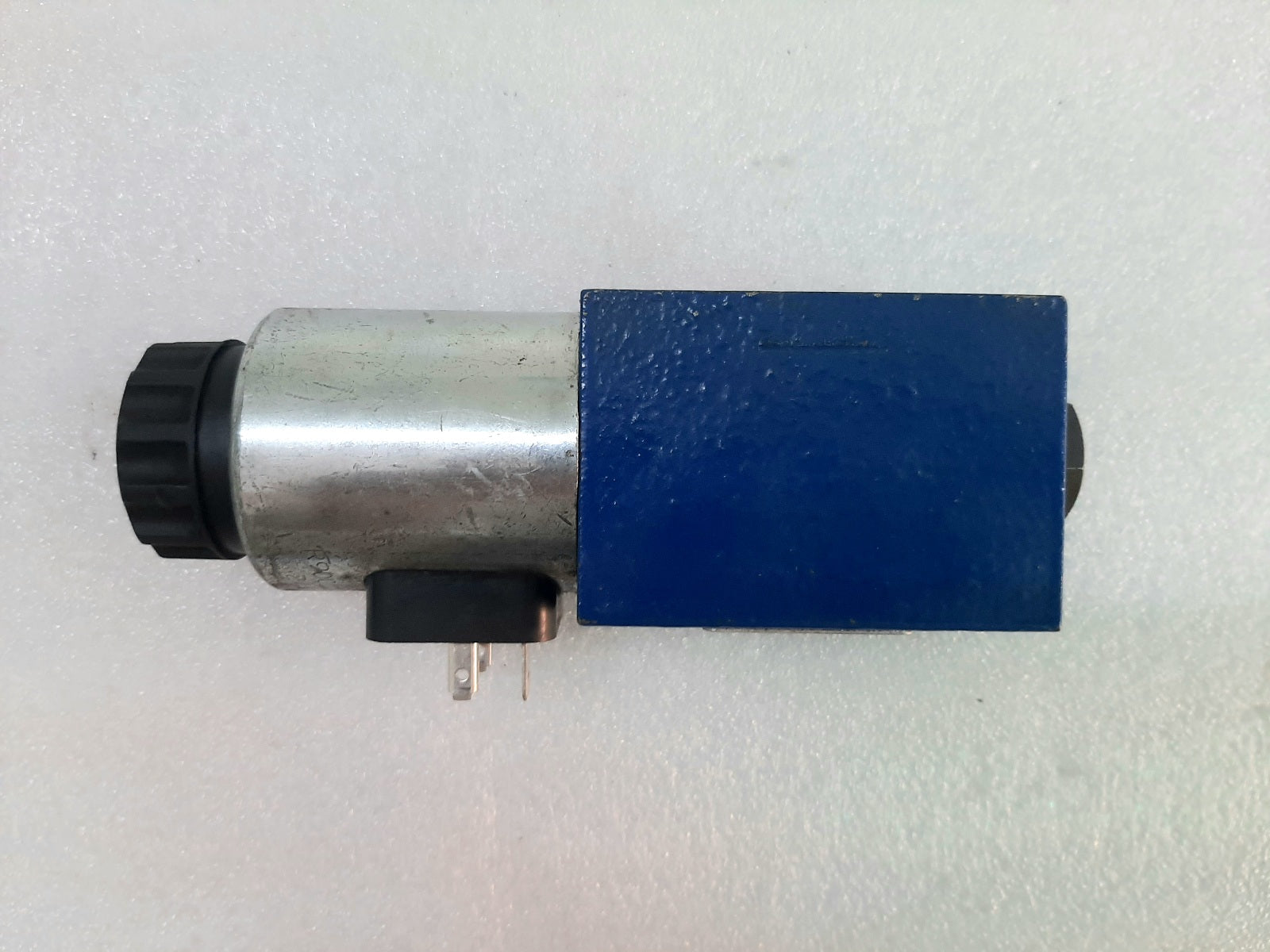 REXROTH R900913276 SOLENOID VALVE 4WE 6 X7-62EG24N9K4 (4)