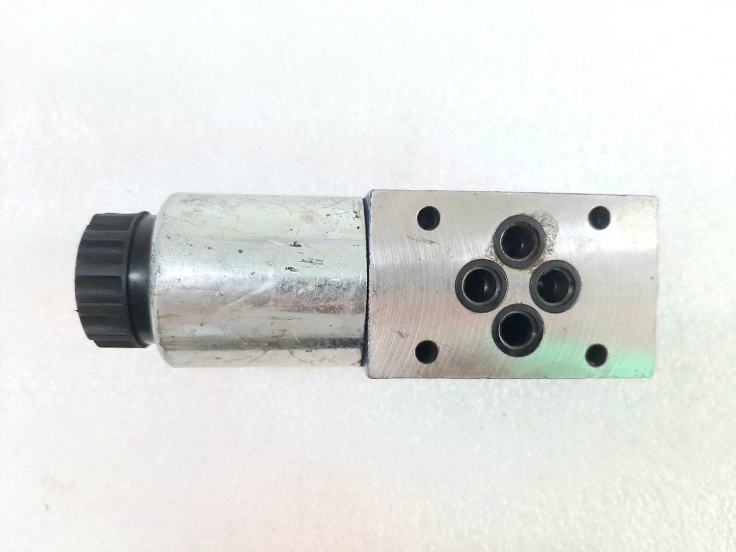 REXROTH R901330527 SOLENOID VALVE (4)