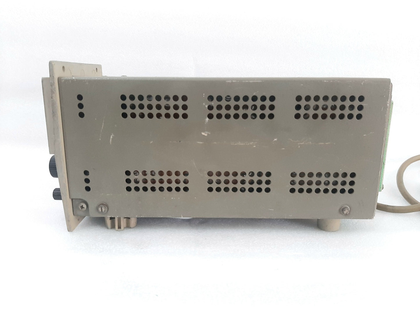 LAMBDA ELECTRONICS LP-410-FM REGULATED POWER SUPPLY (2)