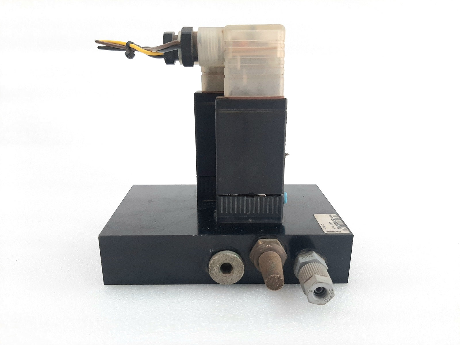 BURKERT 6128 D 1.5 FKM P5 SOLENOID VALVE 00205900 (6)