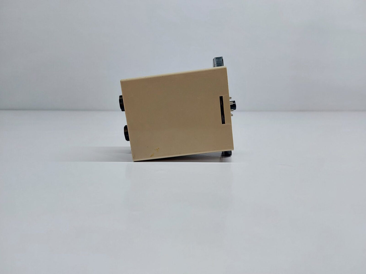 OMRON SDV-FL2 VOLTAGE SENSOR (4)
