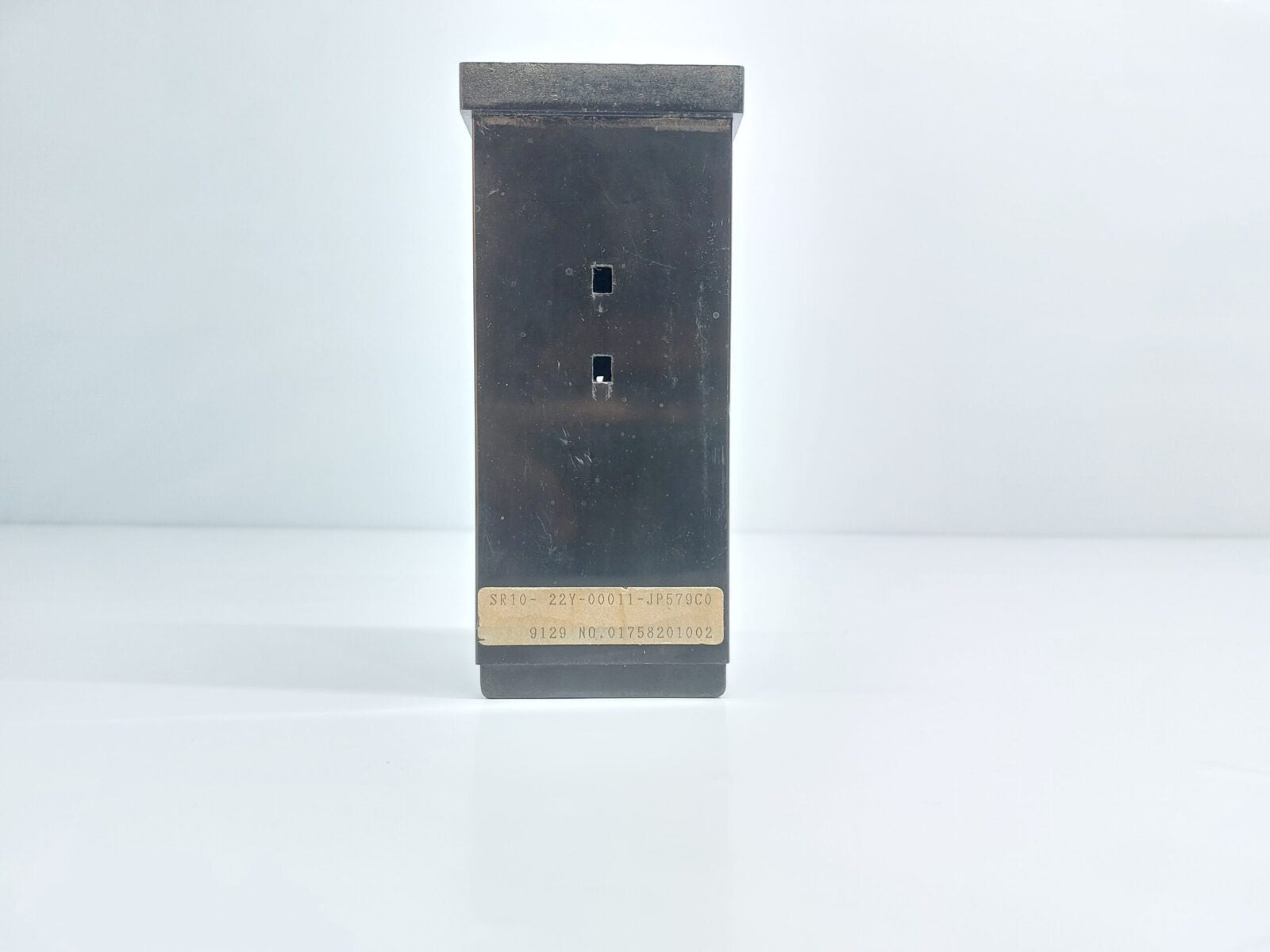 SHIMADEN SR10-22Y-00011-JP579C0 TEMPERATURE CONTROLLER SR10 (3)