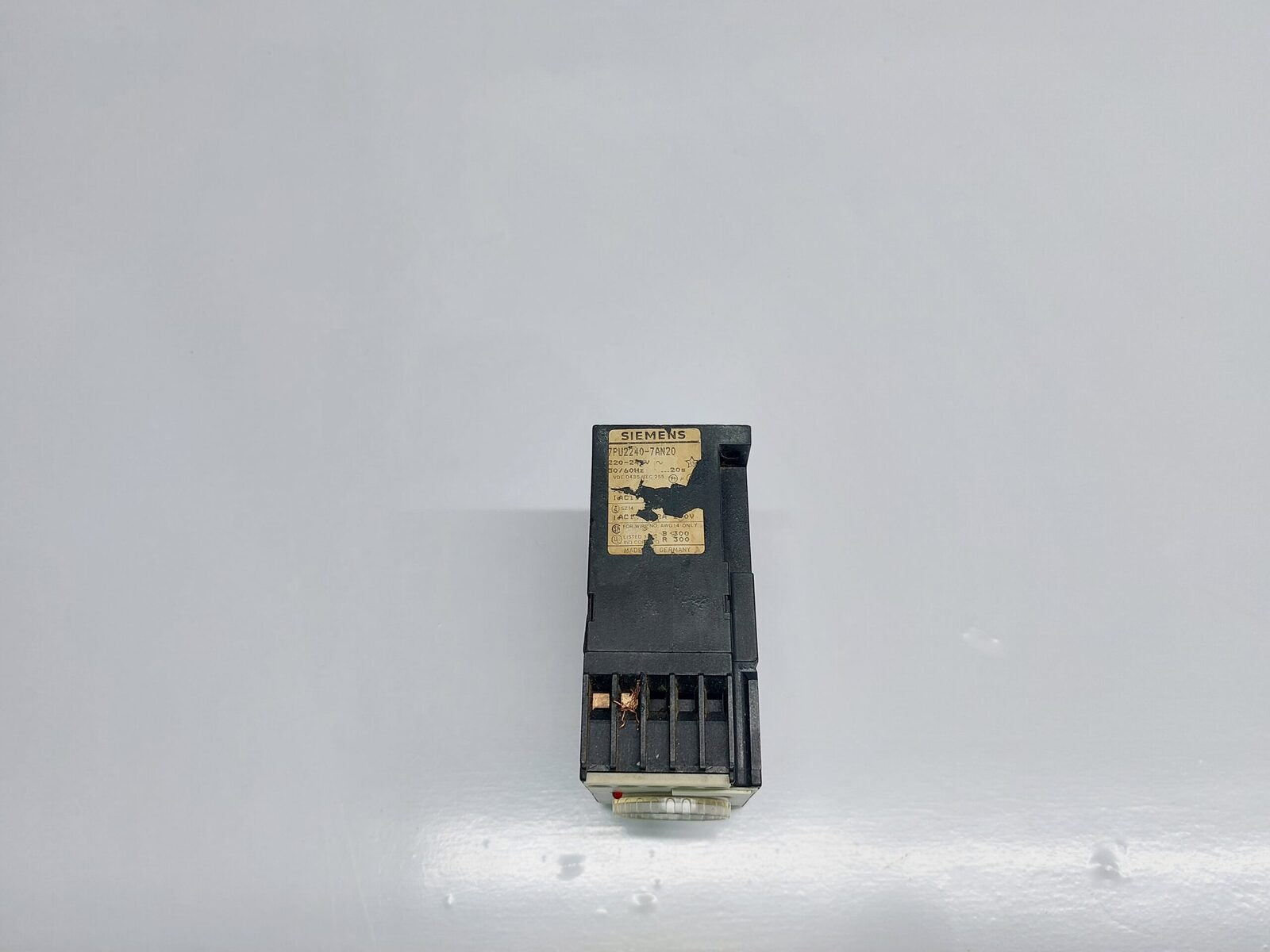 SIEMENS 7PU2240-7AN20 TIMER RELAY 20SEC (4)