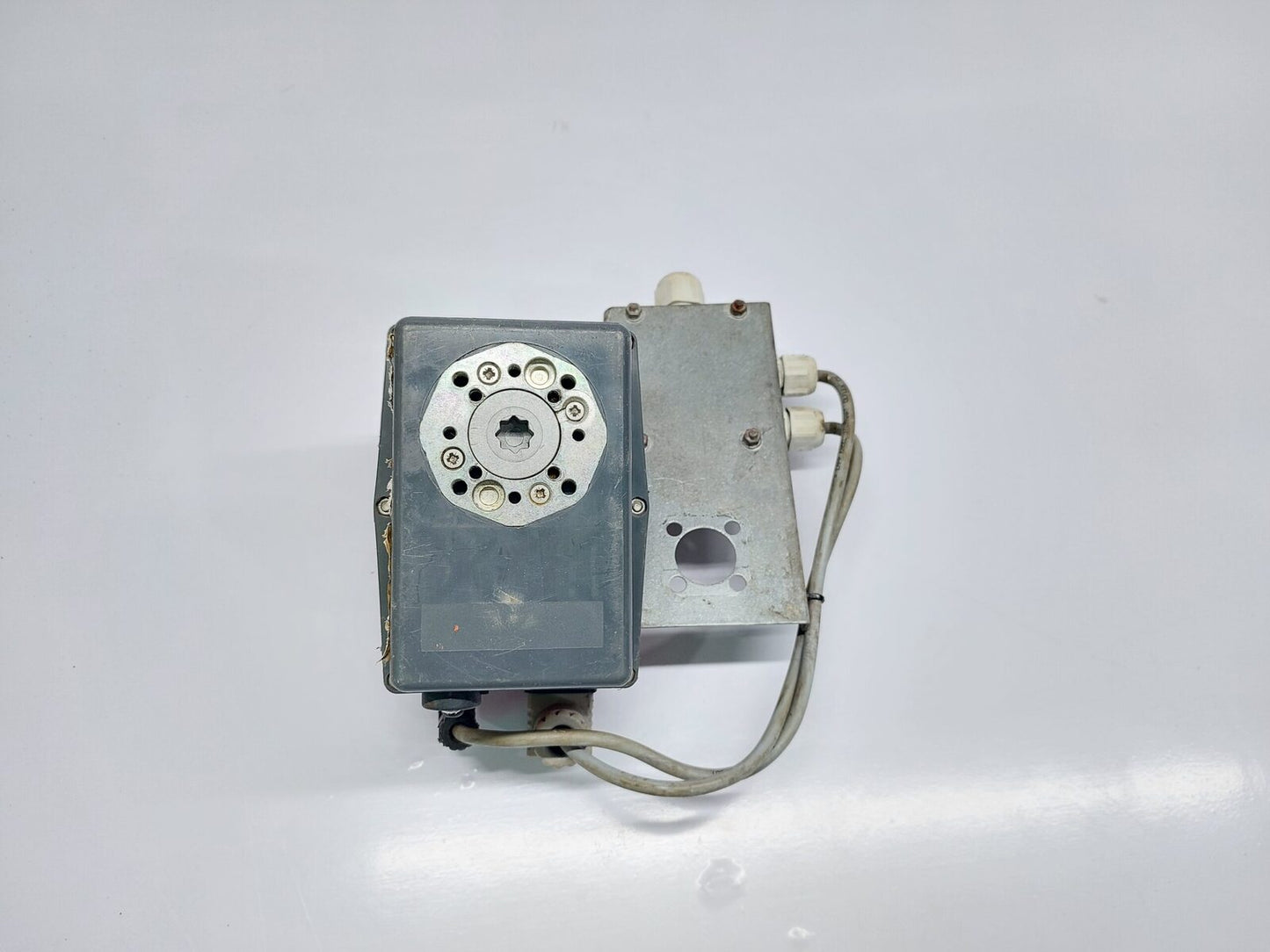 A+A WEHLAN R-O-U POSITIONER VALVE (8)