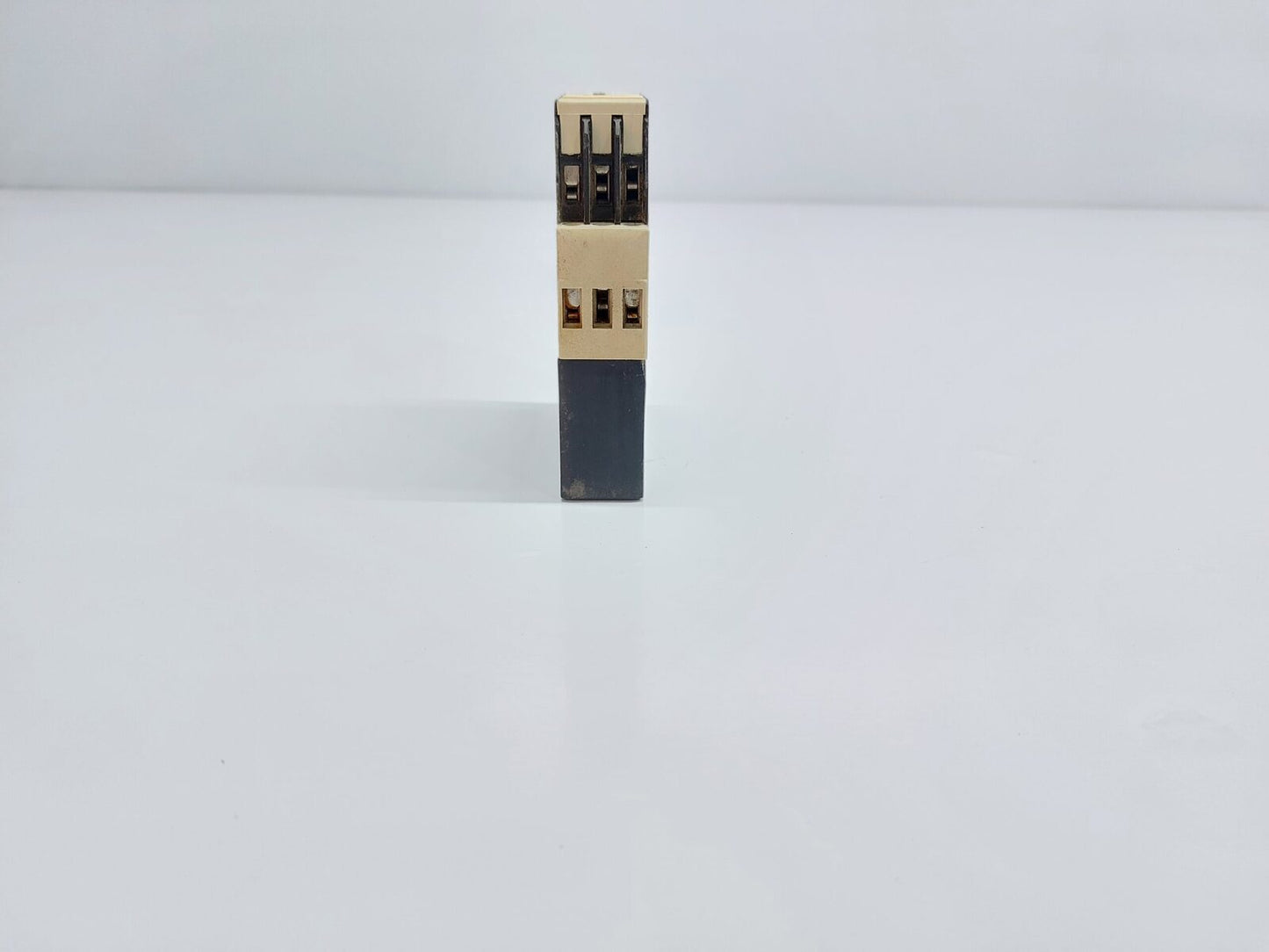 TELEMECANIQUE RE4 TP13BU TIME DELAY RELAY 0.05S.. (5)