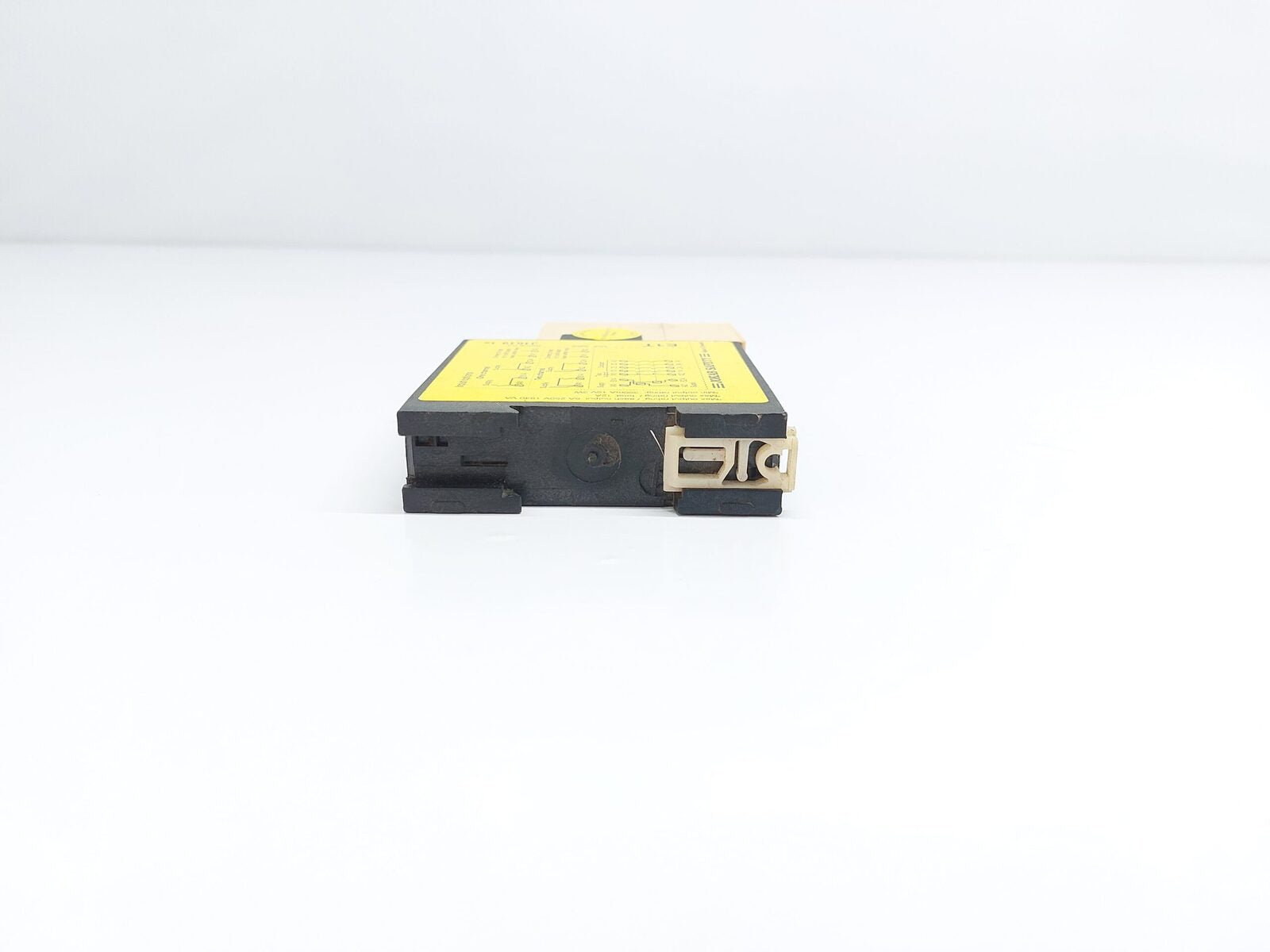 JOKAB SAFETY E1T 1S EXPANSION RELAY (7)