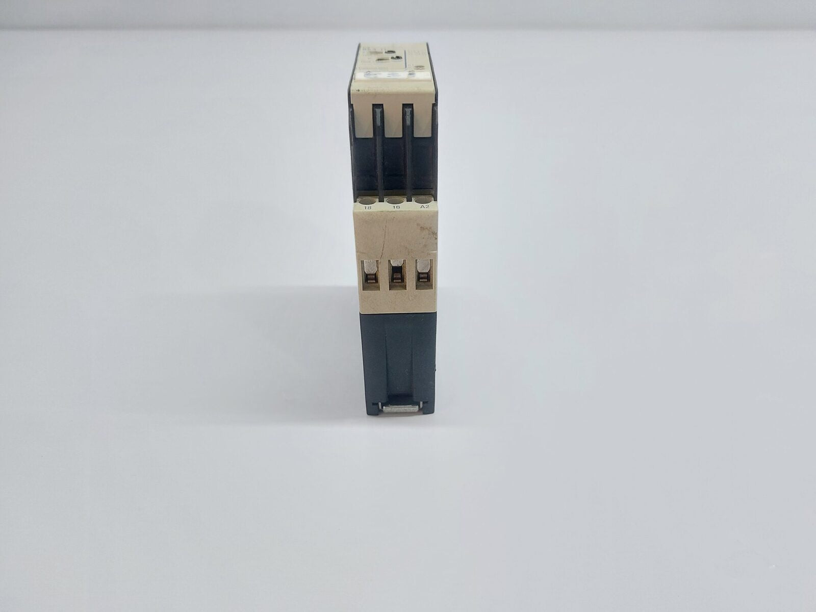 TELEMECANIQUE RE4 TL11BU TIME DELAY RELAY (5)