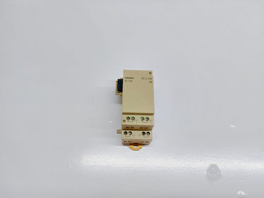OMRON ZEN-8E1DR IN/OUT UNIT