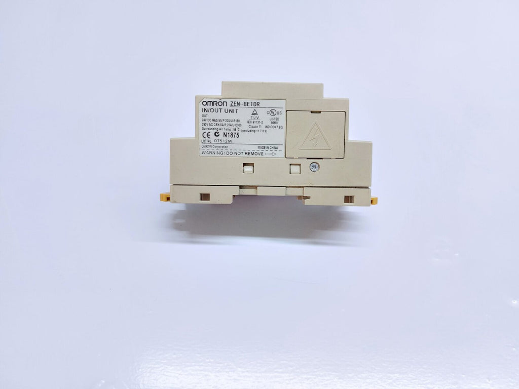 OMRON ZEN-8E1DR IN/OUT UNIT