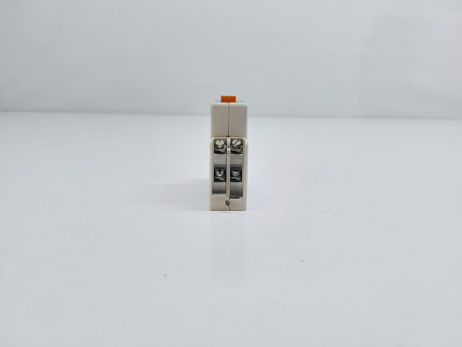 SCHUPA NFS-2W CIRCUIT BREAKER