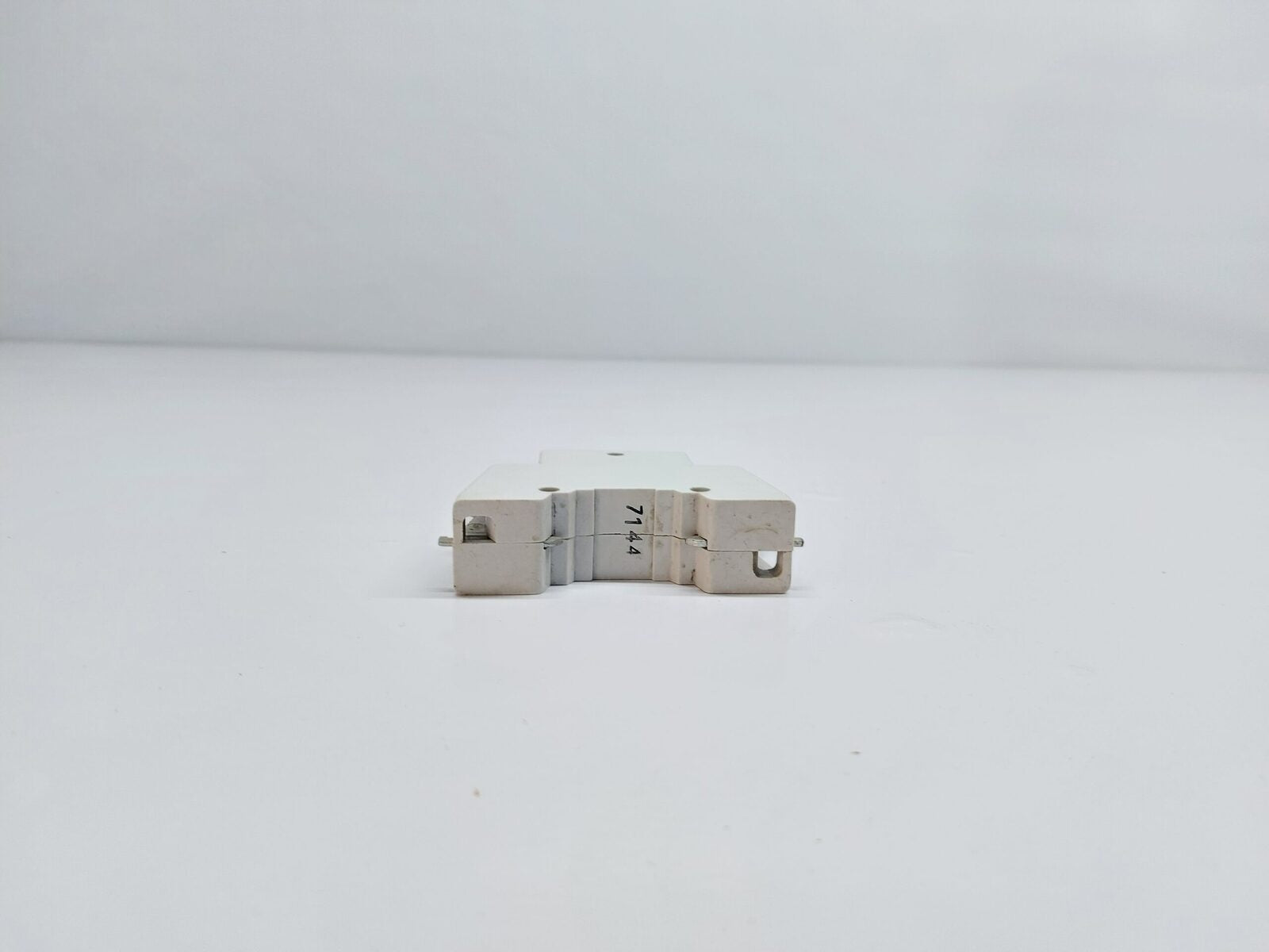 SCHUPA NFS-2W CIRCUIT BREAKER
