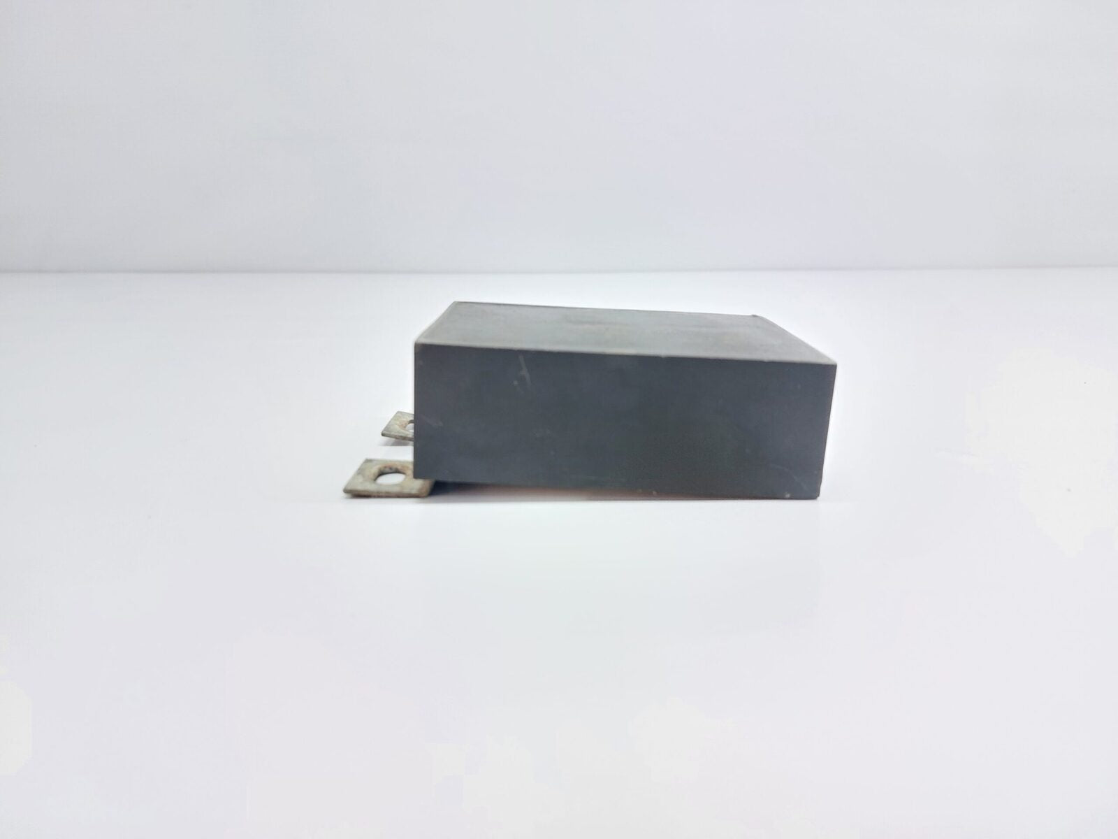 NWL R00180 CAPACITOR 1.0UF+-10% 1400VDC