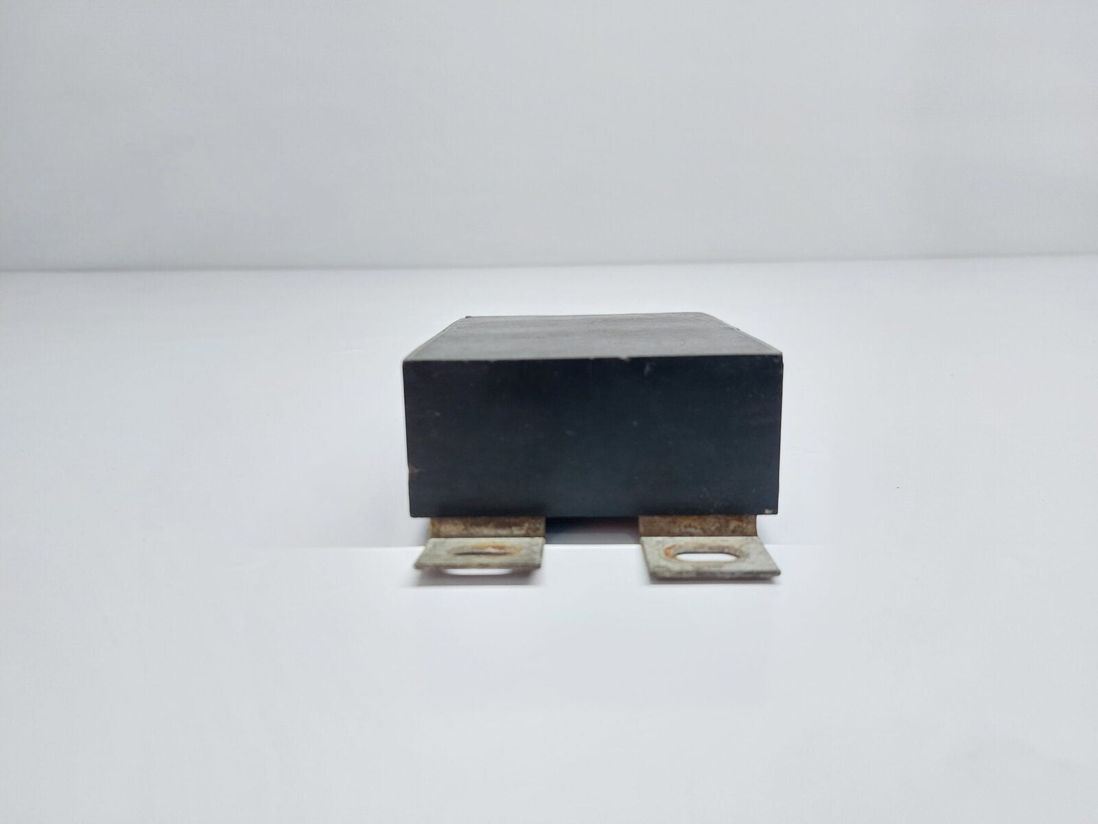 NWL R00180 CAPACITOR 1.0UF+-10% 1400VDC