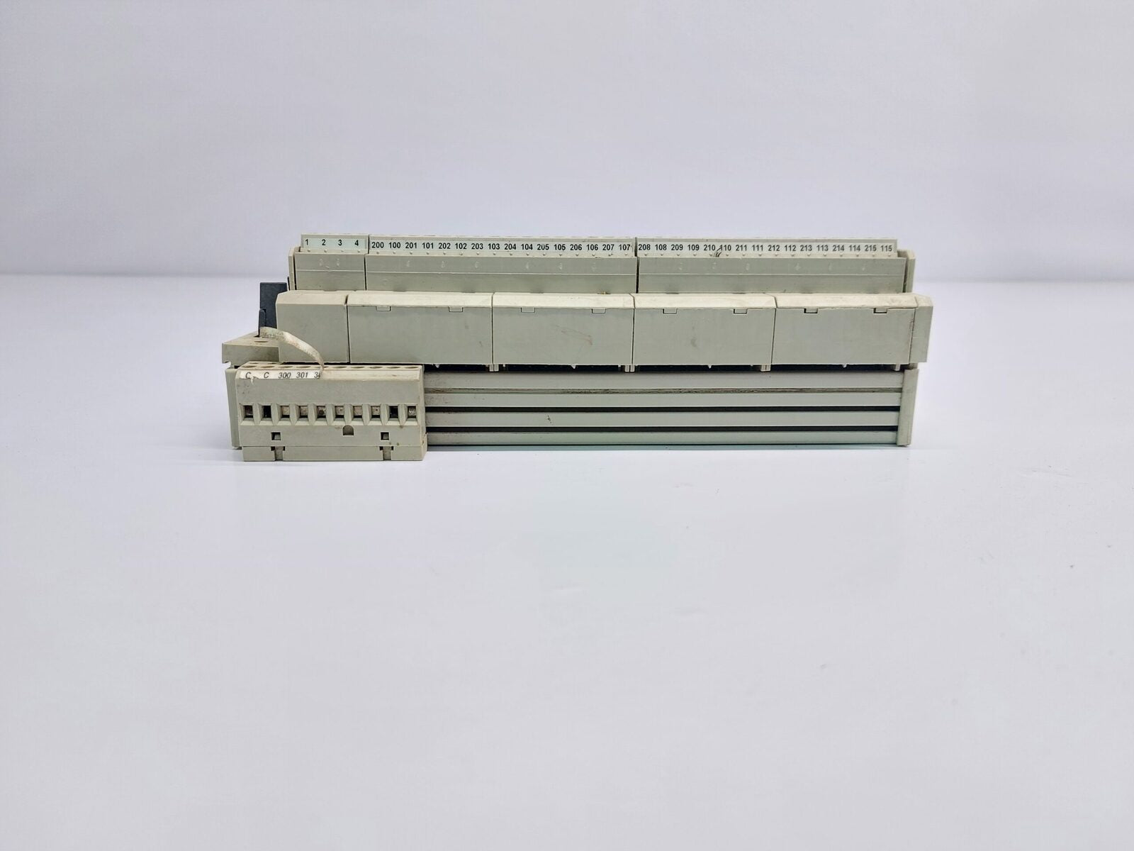 TELEMECANIQUE ABE7-R16S212 ELECTROMECHANICAL OUTPUT RELAY (3)