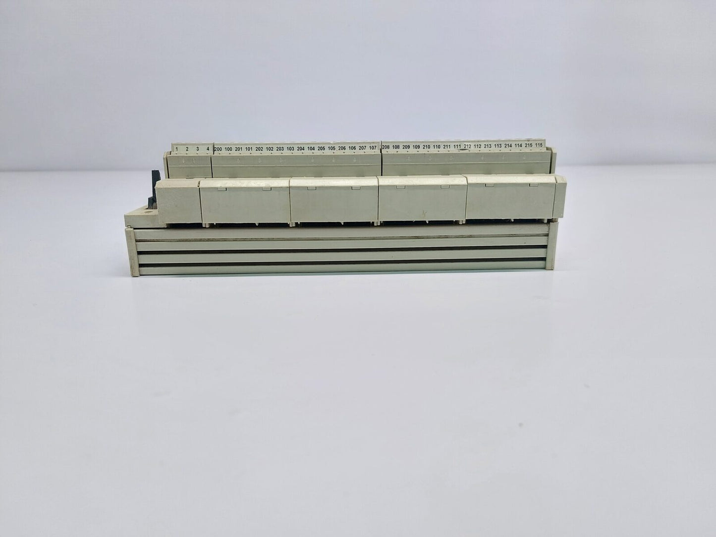 TELEMECANIQUE ABE7-R16S210 16 RELAY OUTPUT MODULE (3)