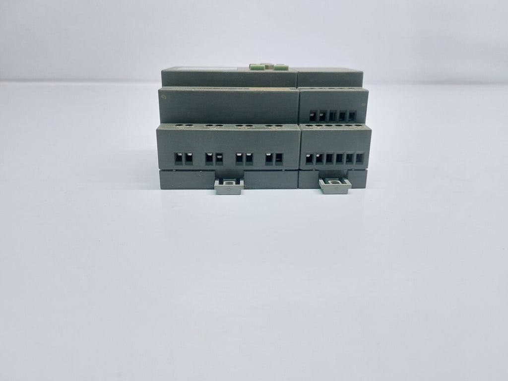 SIEMENS LOGO 12/24RC 6ED1 052-1MD00-0BA5 CONTROLLER DM8 12/24R 6ED1 055-1MB00-0BA1 LOGIC CONTROLLER