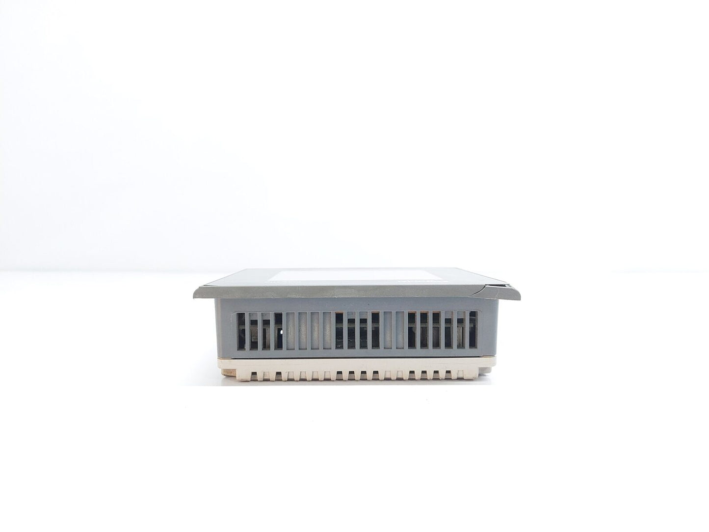 SCHNEIDER ELECTRIC XBTGT1135 3.8 MONO TOUCH PANEL (6)