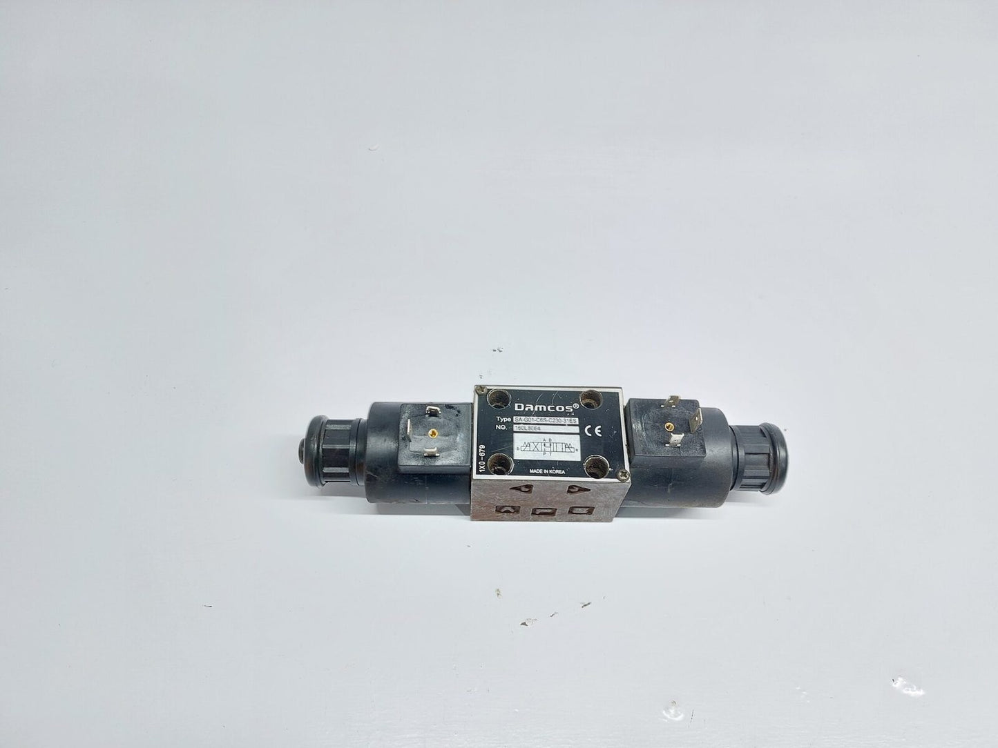 DAMCOS SA-G01-C6S-C230-31ES SOLENOID OPERATIONAL DIRECTIONAL CONTROL VALVE