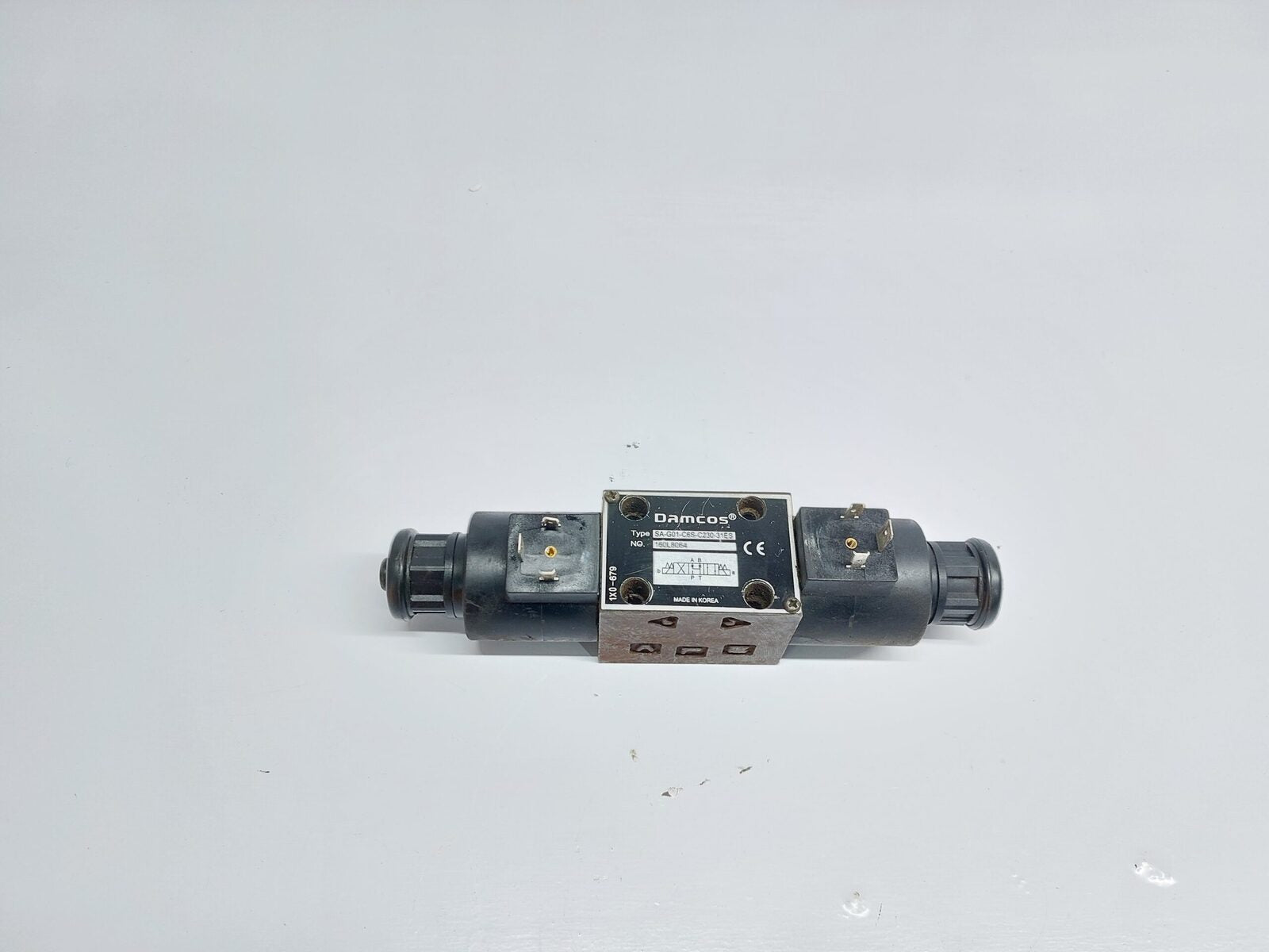 DAMCOS SA-G01-C6S-C230-31ES SOLENOID OPERATIONAL DIRECTIONAL CONTROL VALVE