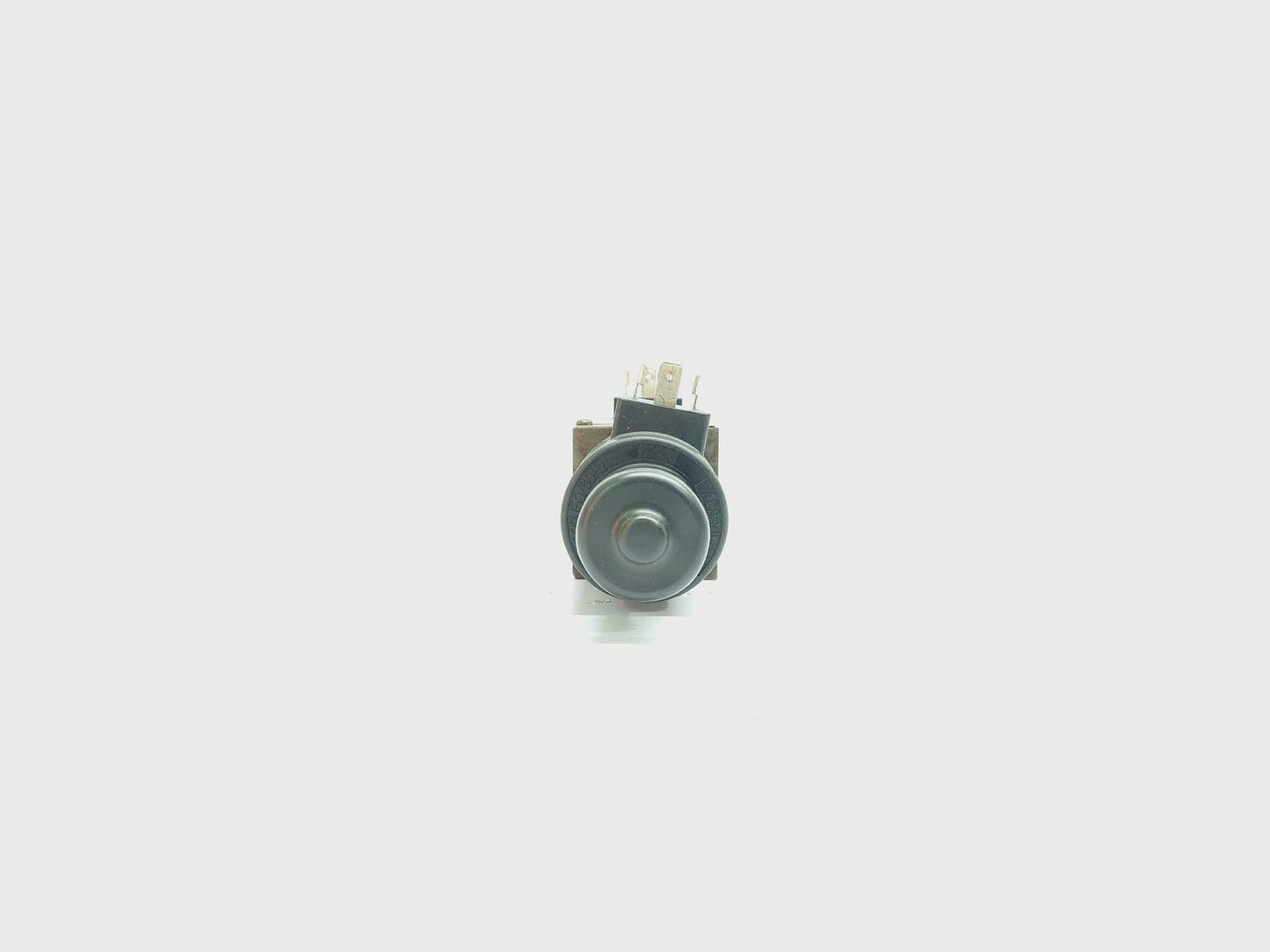 DAMCOS SA-G01-C6S-C230-31ES SOLENOID OPERATIONAL DIRECTIONAL CONTROL VALVE