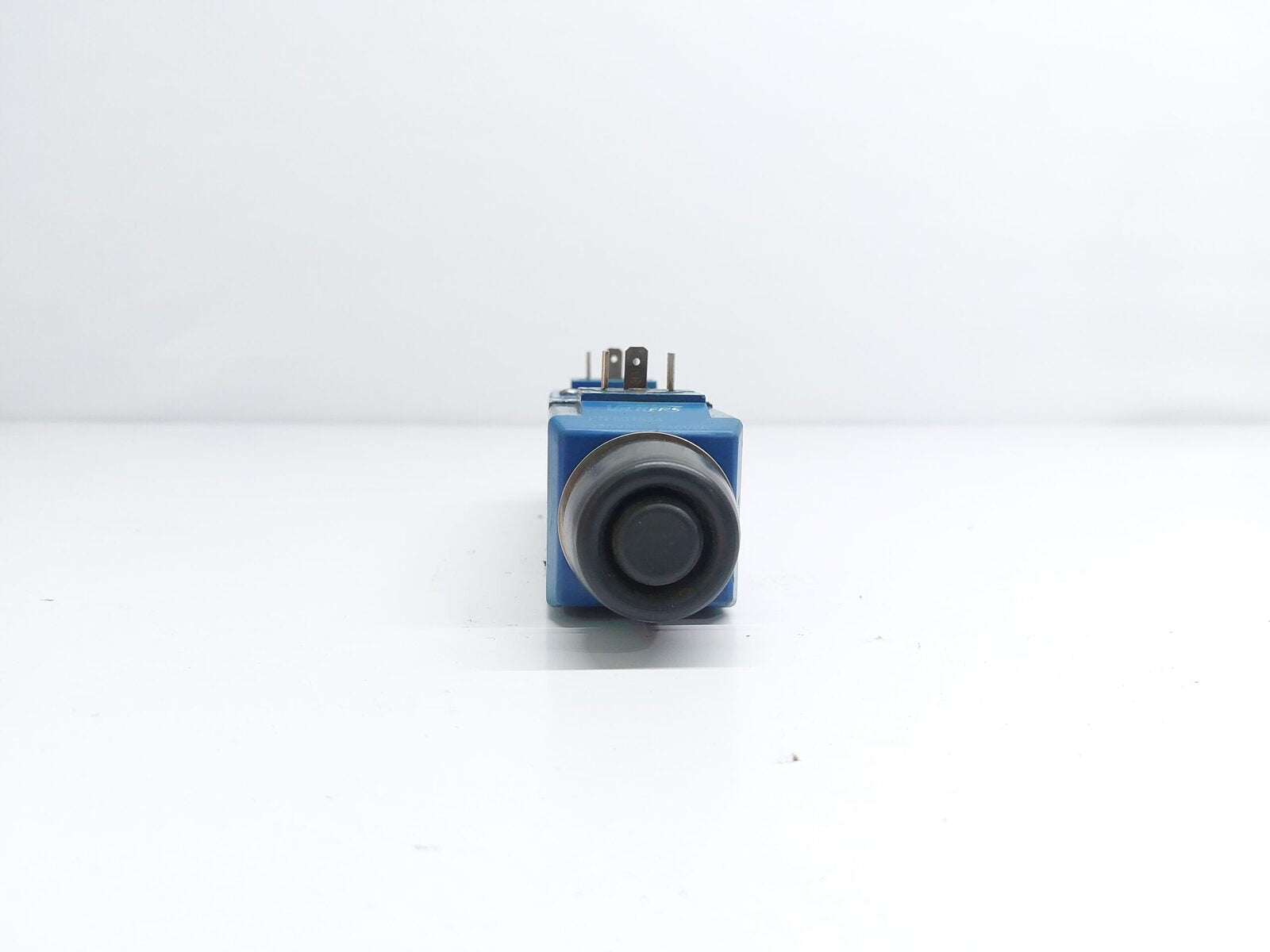 VICKERS DG4V-3-6C-H-M-U1-D6-60 EN38 SOLENOID DIRECTIONAL CONTROL VALVE