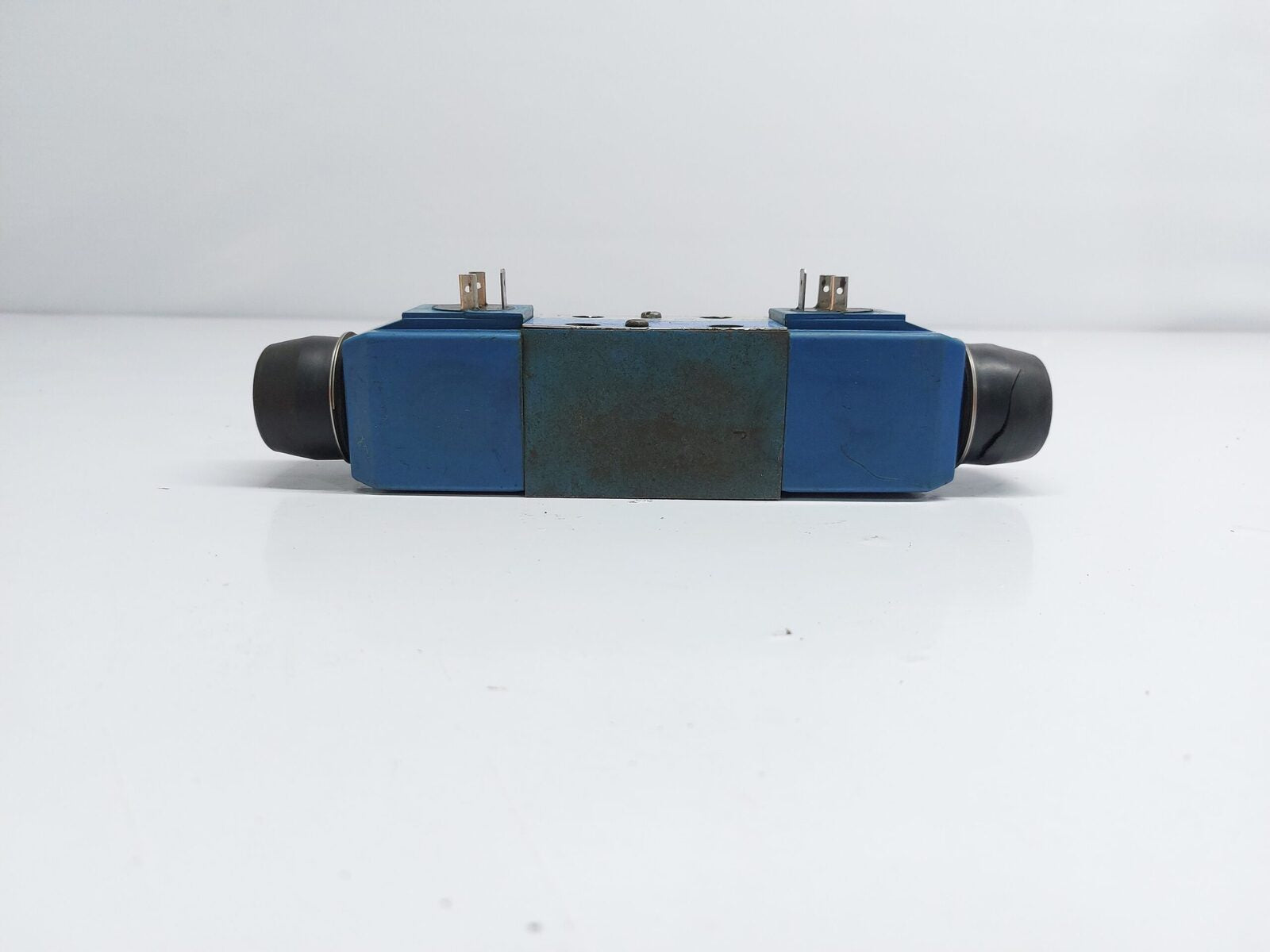 VICKERS DG4V-3-2N-H-M-U1-D6-60 EN38 DIRECTIONAL CONTROL VALVE (3)