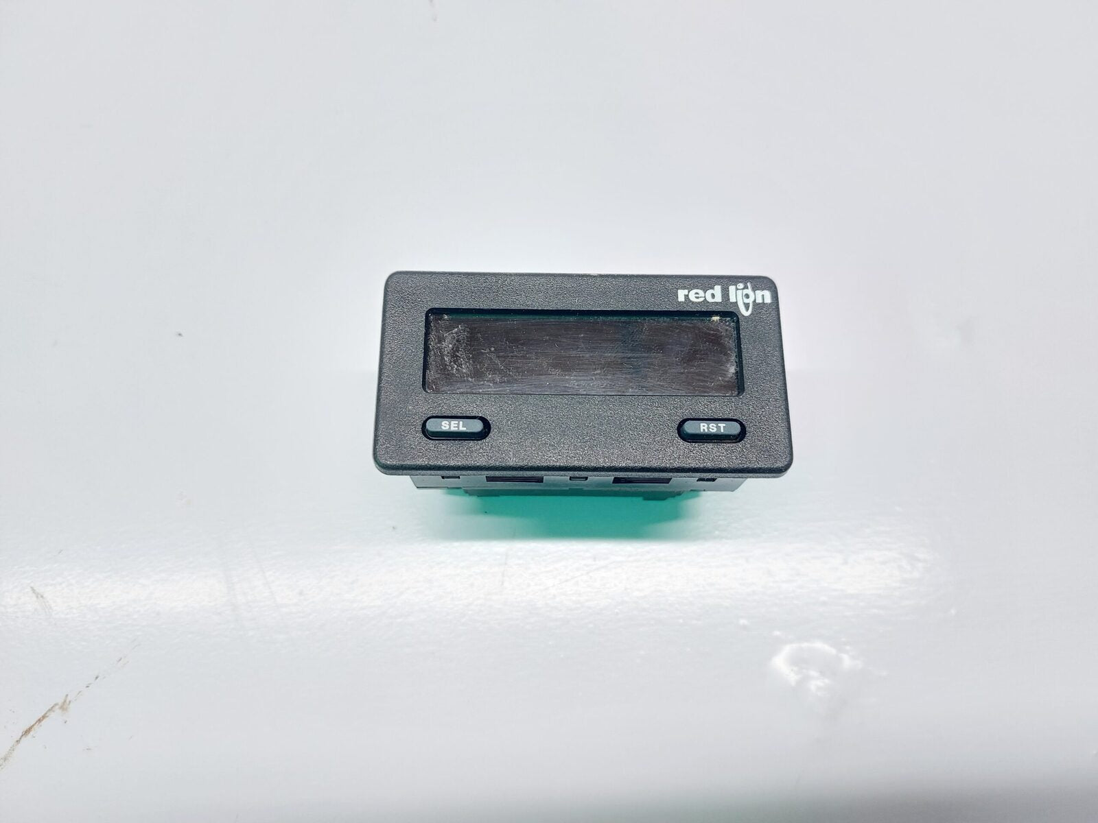 RED LION CUB5B000 DIGITAL DUAL COUNTER (2)